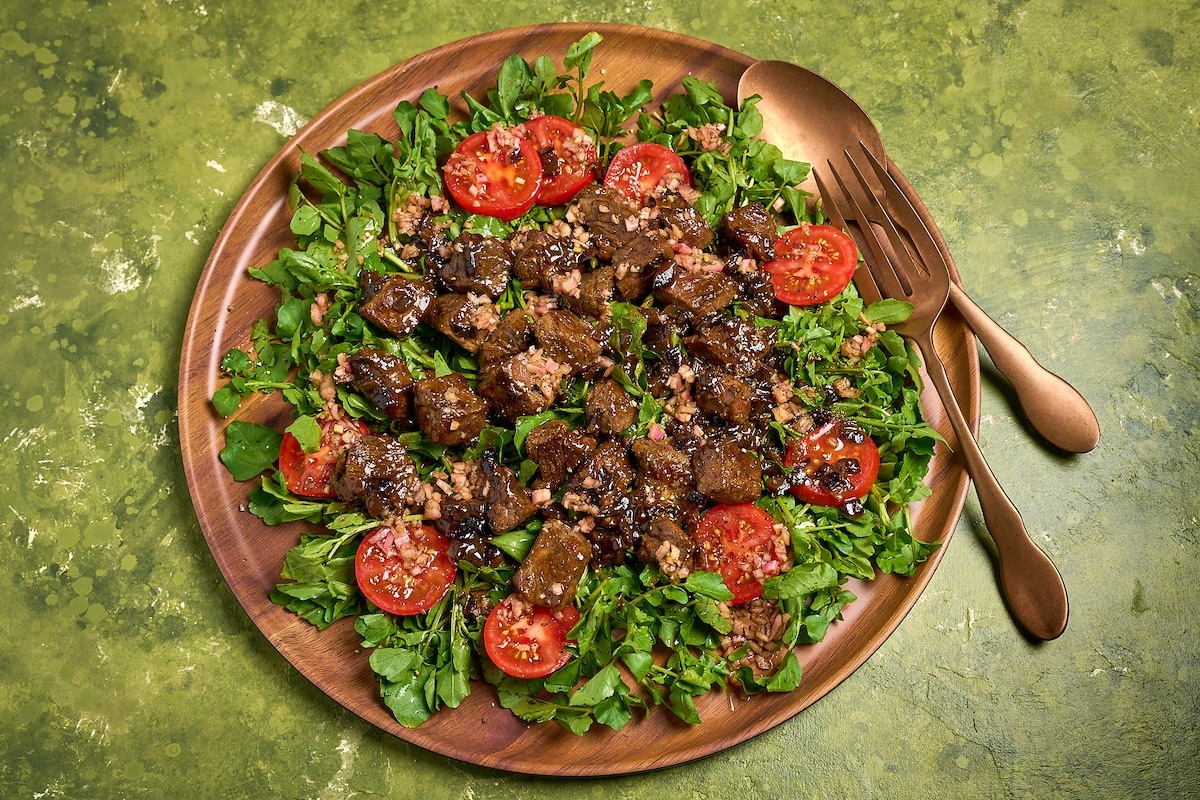 Bao My sung sot voi mon bo luc lac cua Viet Nam hinh anh