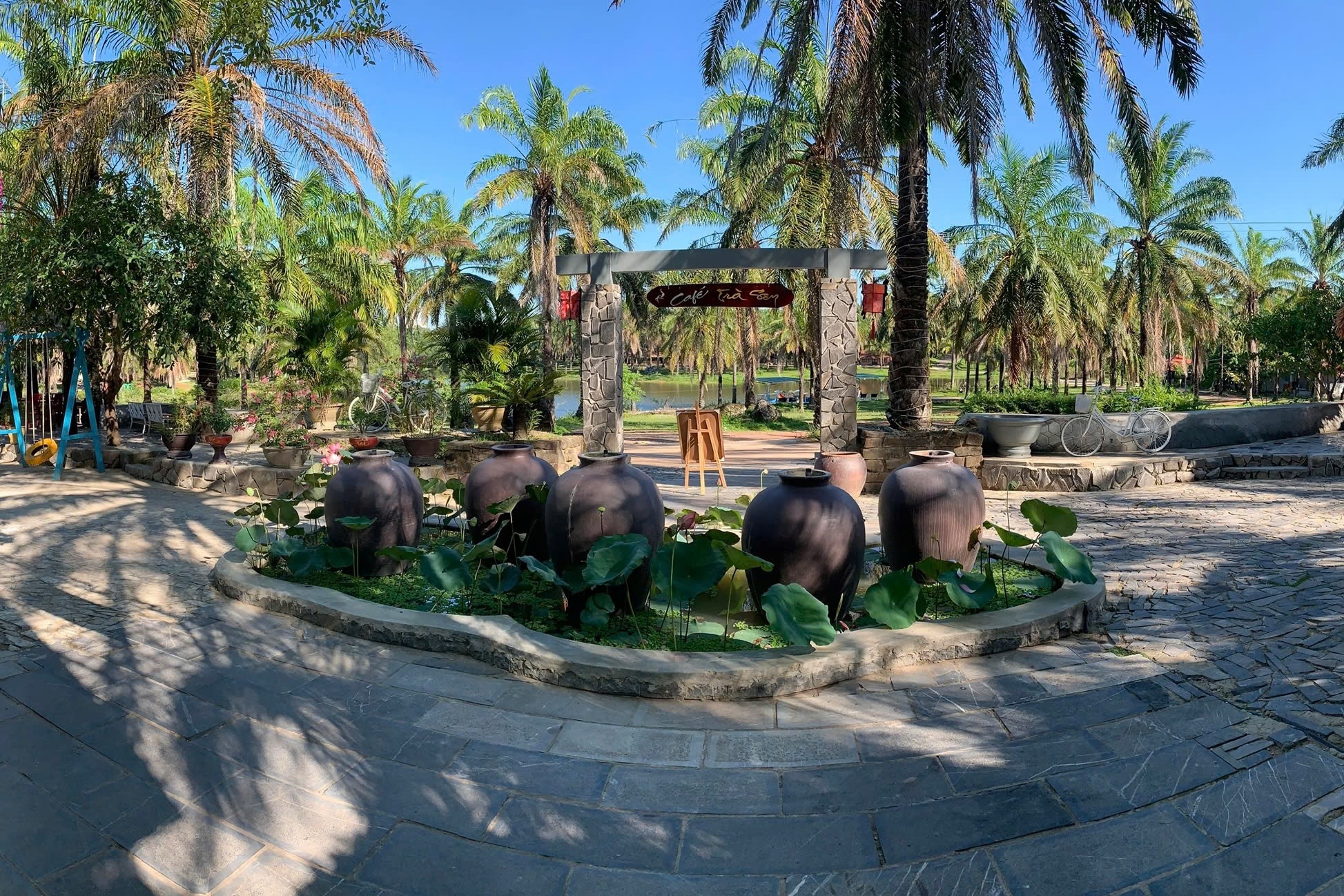 Quan ca phe Quang Tri thu 10.000 dong phi 'an khong uong' hinh anh