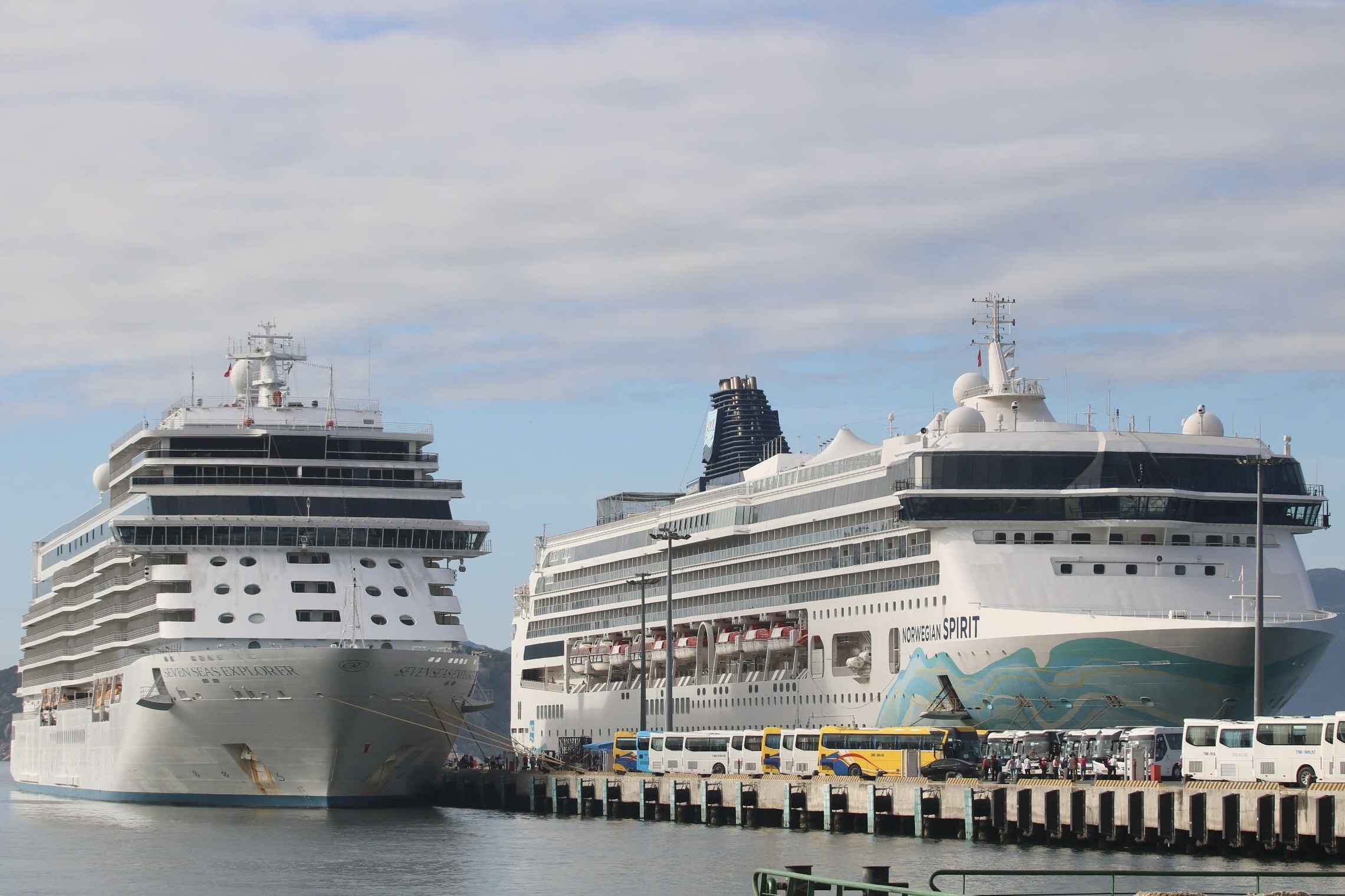 Cang hanh khach quoc te Phu Quoc don khach sau 10 nam hinh anh