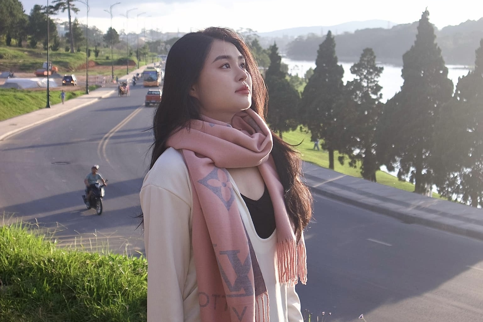 Doc Suong Nguyet Anh lai 'hot' nhat Da Lat hinh anh
