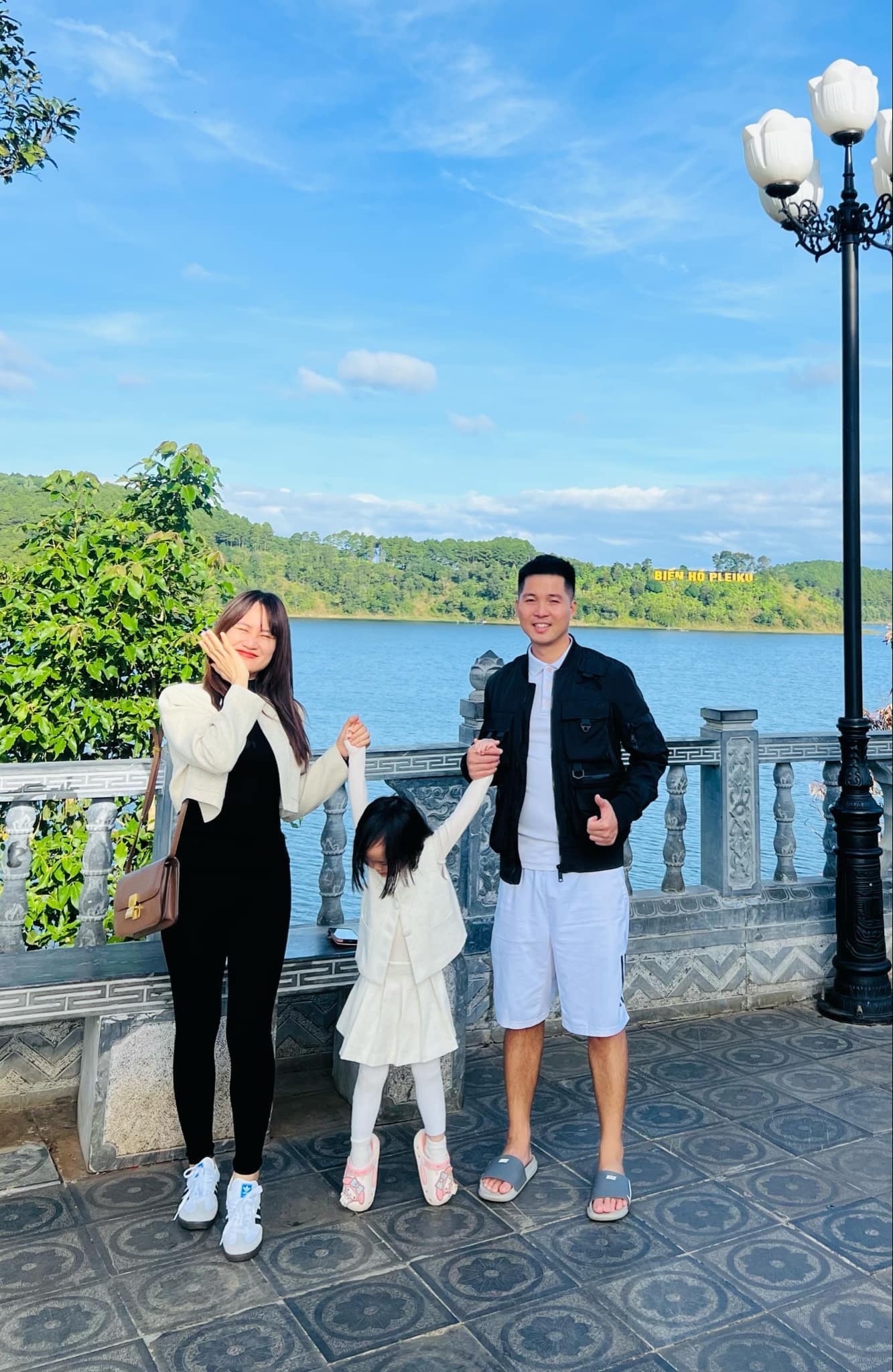 xe du lịch ảnh 7 xe du lich anh 7