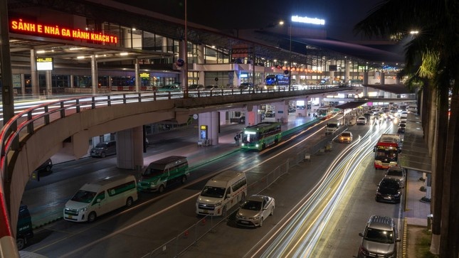 San bay Noi Bai tat dien hinh anh