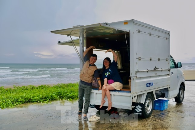 xe tai du lich anh 11