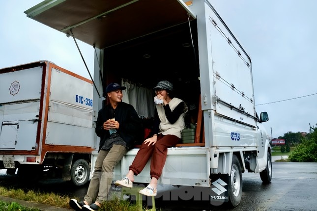 xe tai du lich anh 14