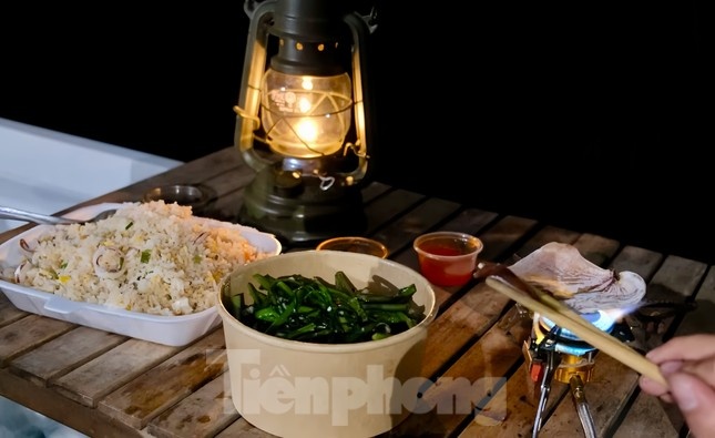 xe tai du lich anh 9