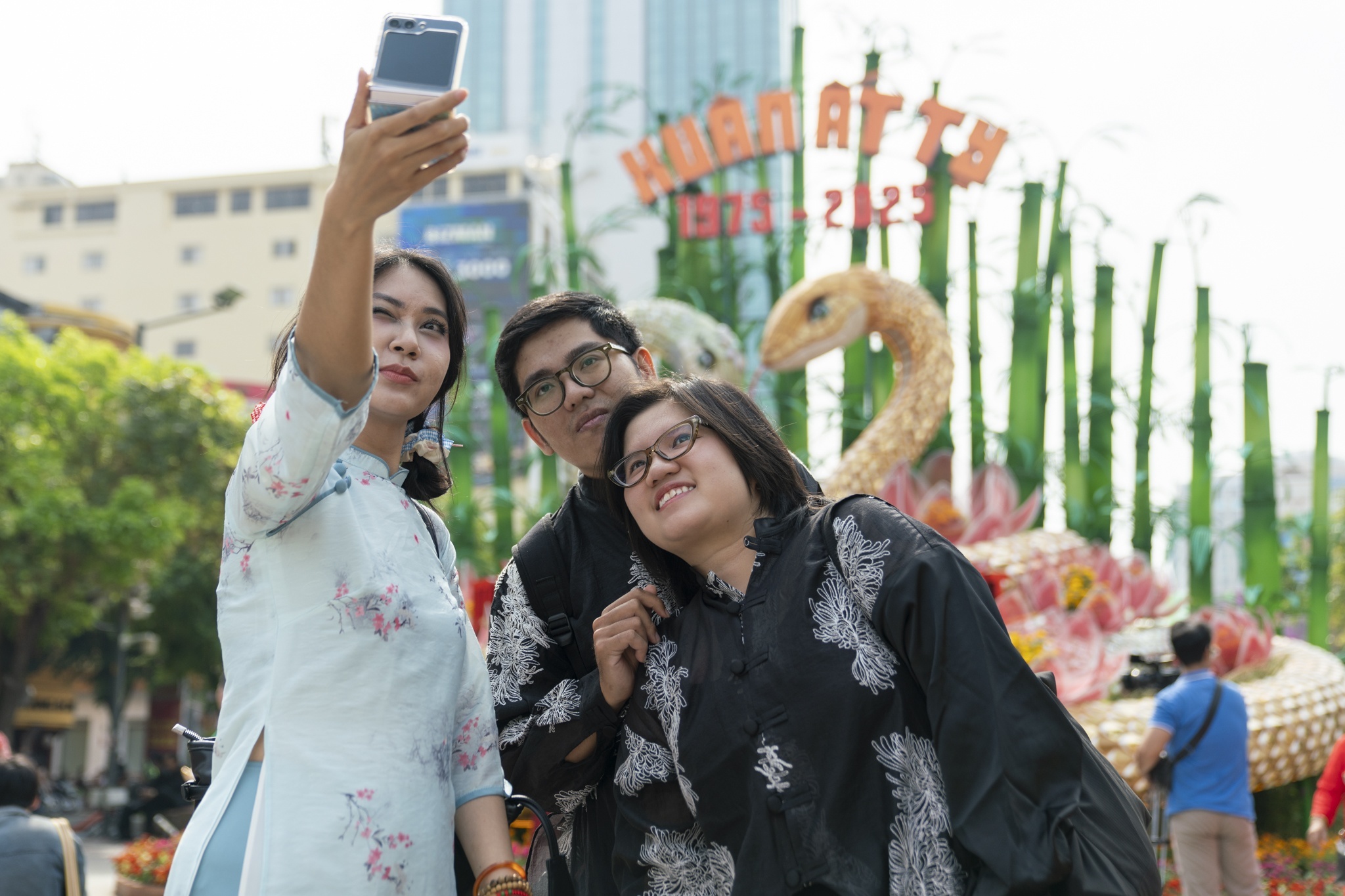 Khong tang gia, ep gia khach den TP.HCM dip 30/4 hinh anh