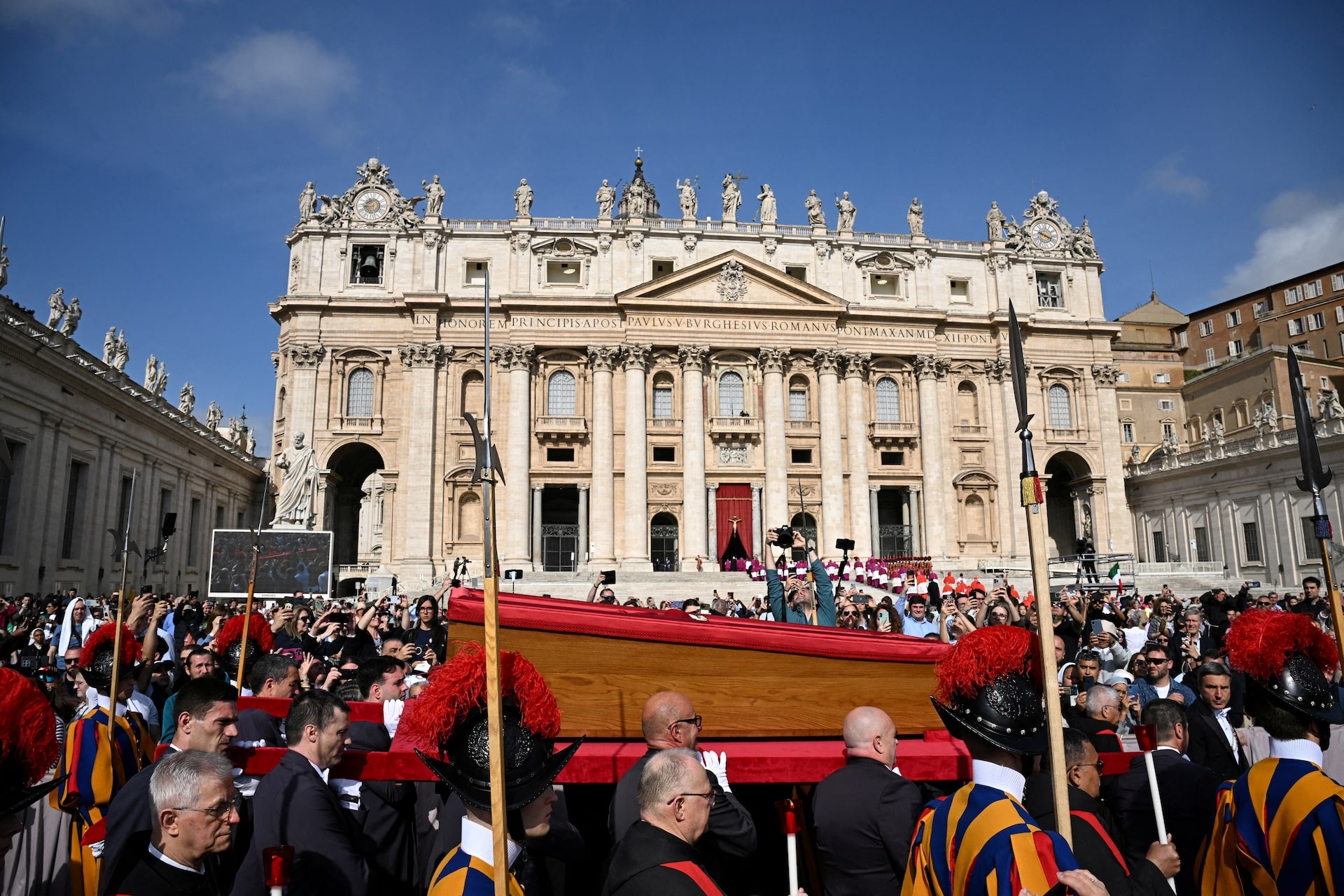mat nghi hong y vatican anh 1
