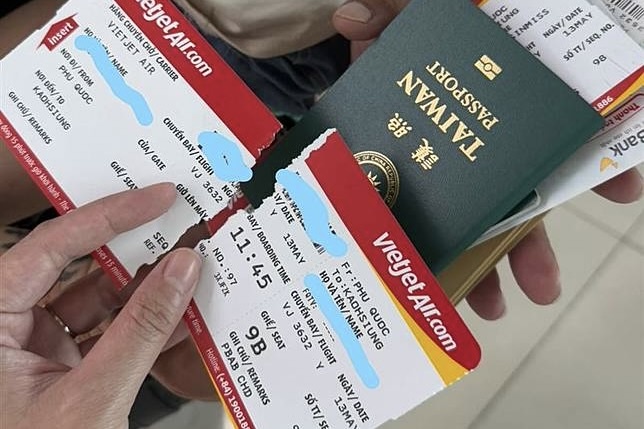 Xac minh nhan vien san bay Phu Quoc xe ve may bay khach Dai Loan hinh anh