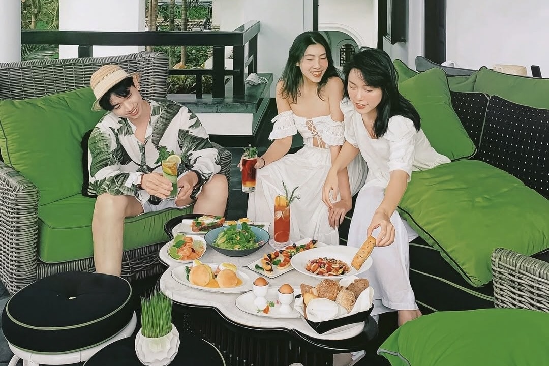 8 diem nghi duong hang sang cho 'ca nha cung vui' dip he hinh anh