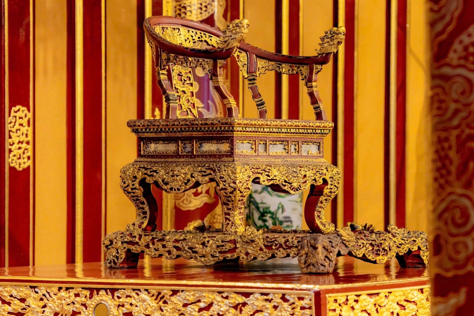 ngai vang trieu Nguyen anh 1
