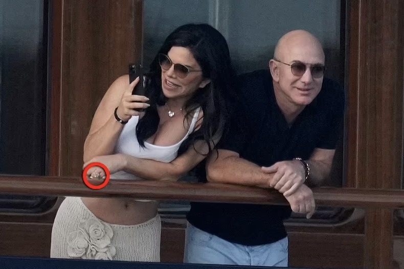 Dam cuoi bi ghe lanh cua ty phu Jeff Bezos o Venice hinh anh