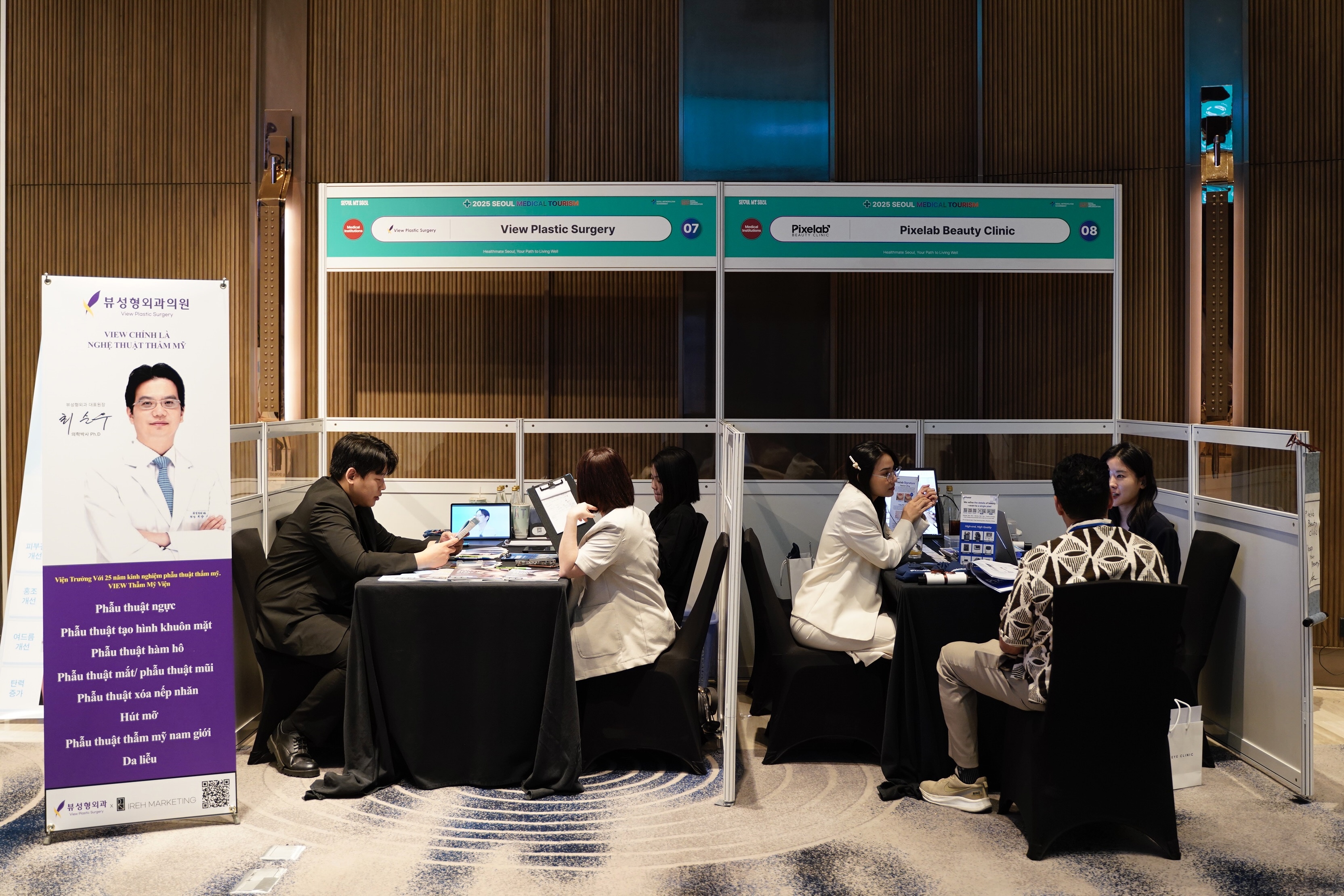 Khach Viet thich di Han chua benh, tham my hinh anh