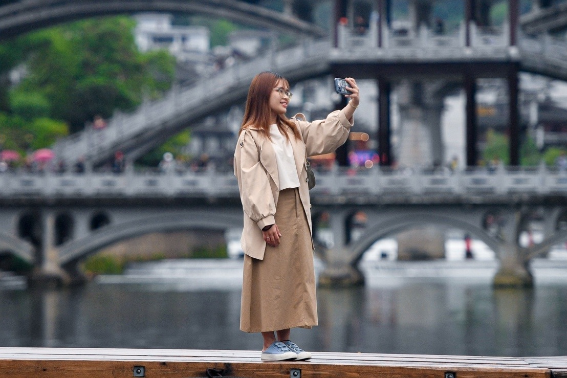 eSIM hay SIM vat ly khi du lich? hinh anh