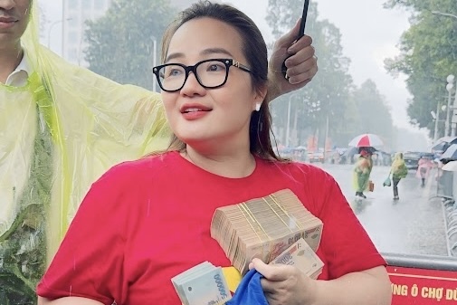 Hoang Huong 'tung hoanh' tren MXH truoc khi bi bat tam giam hinh anh