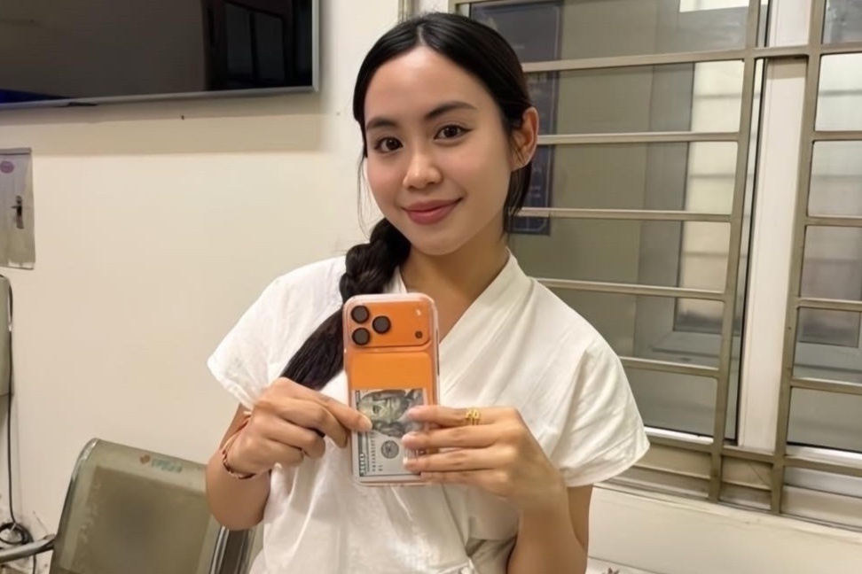 Hot girl Lao Maysaa vo oa khi nhan lai iPhone 17 bi moc trom hinh anh