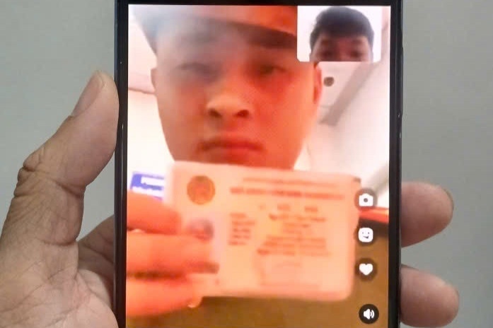 Cong an 'rom' goi dien lua dao, gap ngay chuyen gia an ninh mang hinh anh