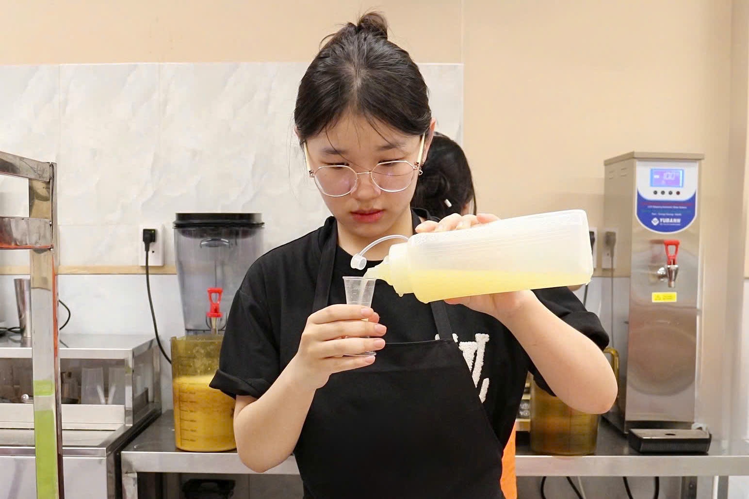 trà sữa 7.000 đồng  ảnh 2 tra sua 7.000 dong anh 2