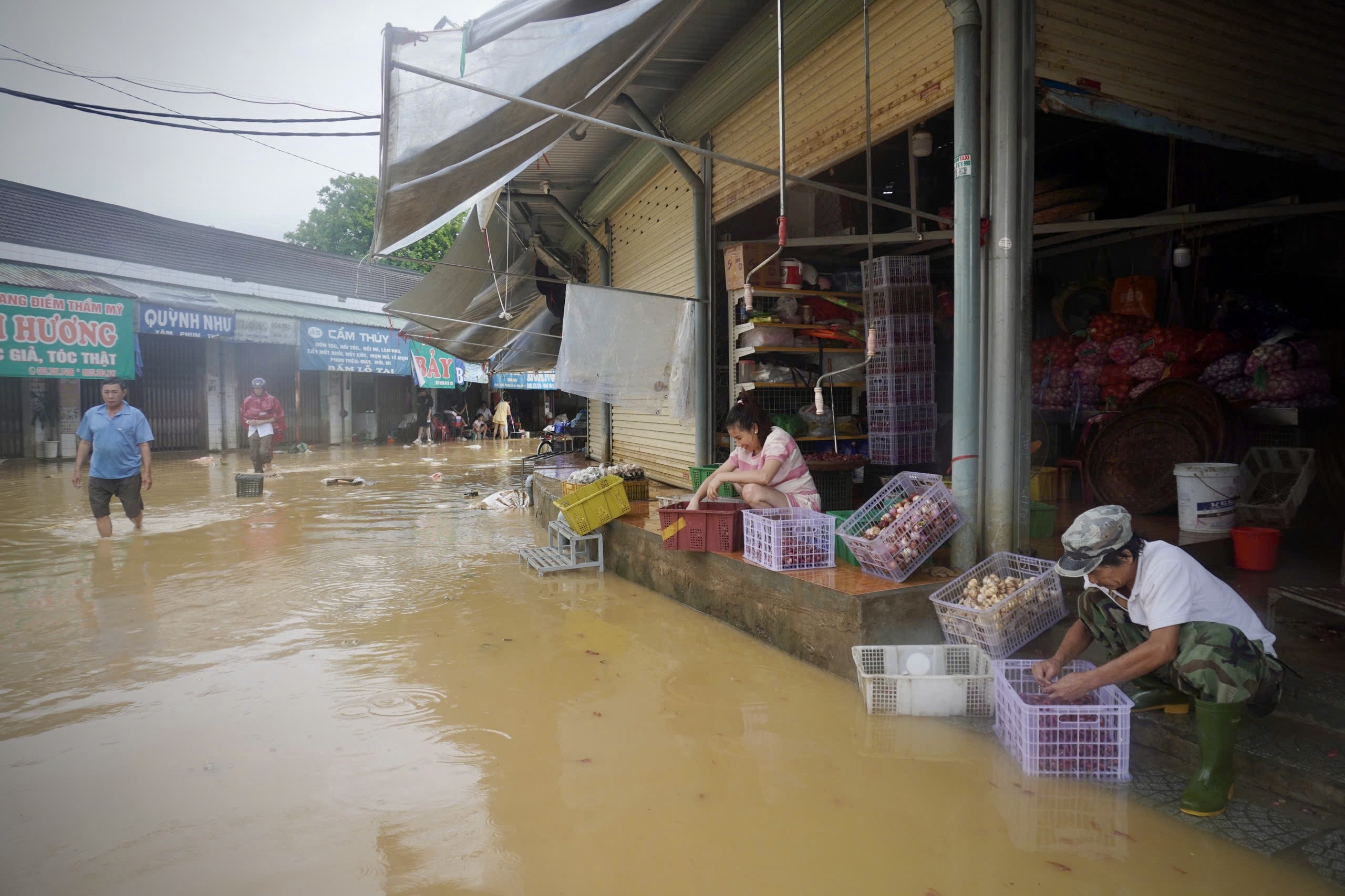 ngập lụt ở huế  ảnh 9 ngap lut o hue anh 9