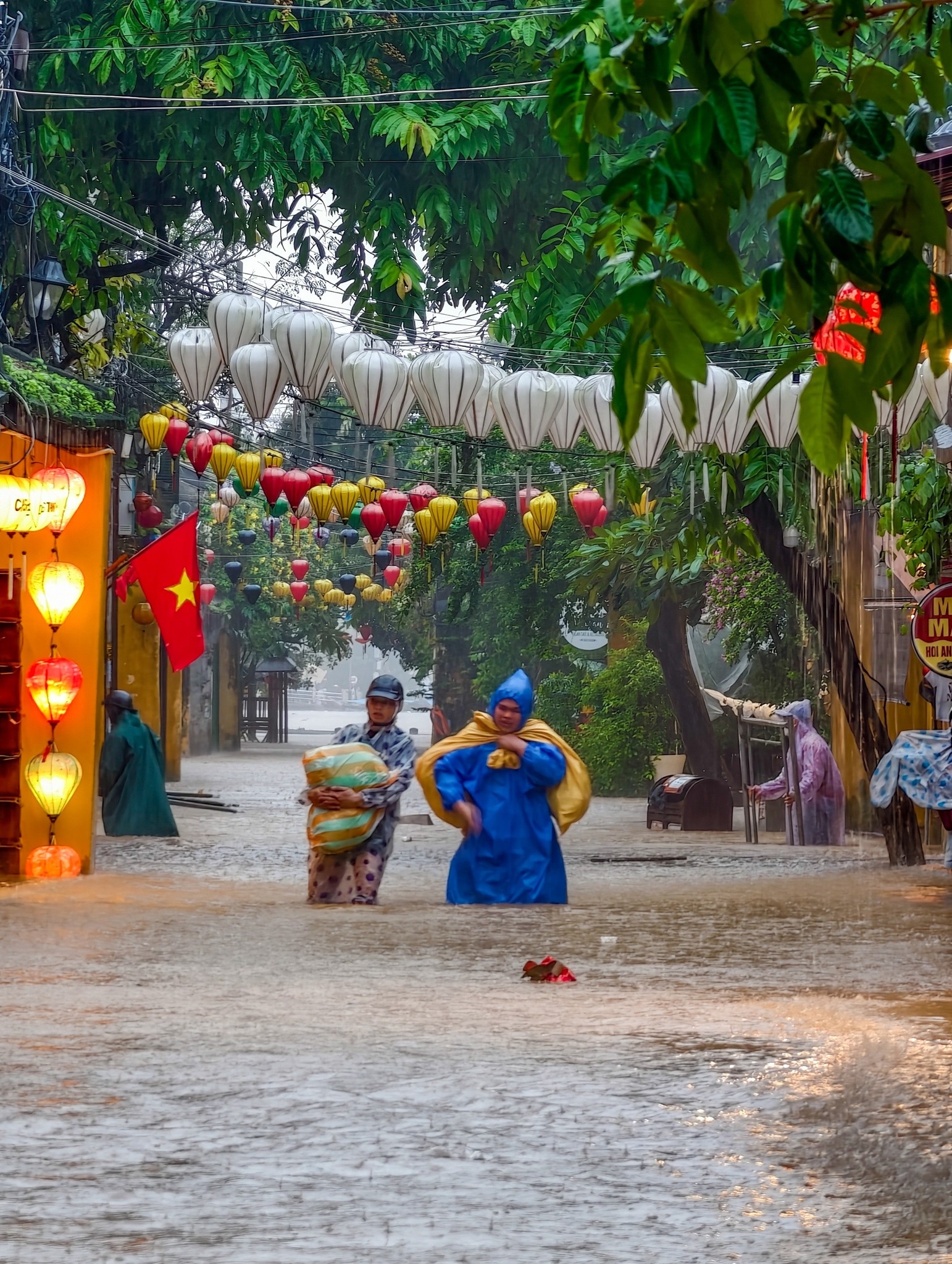 ngập lụt ở huế  ảnh 3 ngap lut o hue anh 3