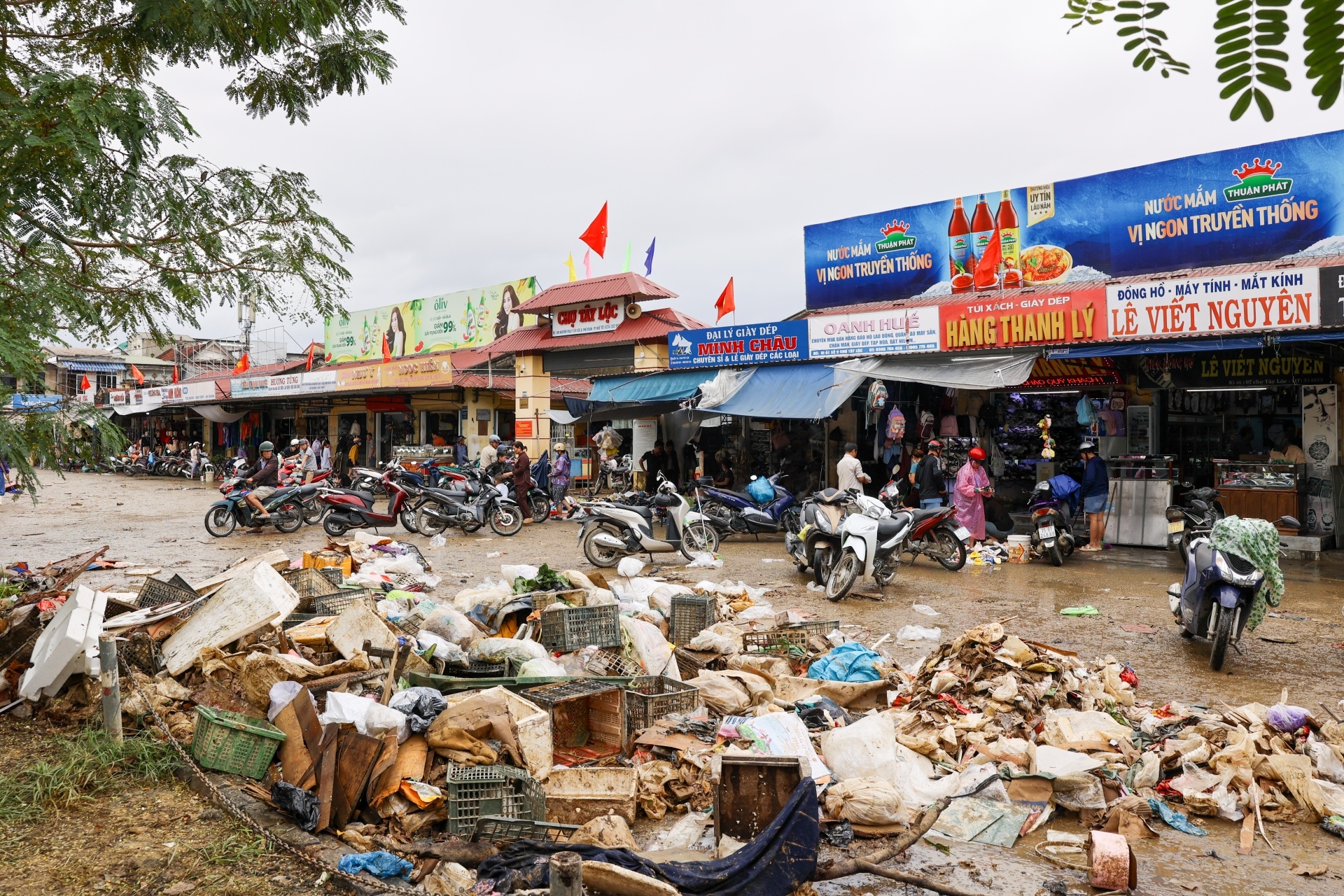 mưa lớn ở huế  ảnh 10 mua lon o hue anh 10