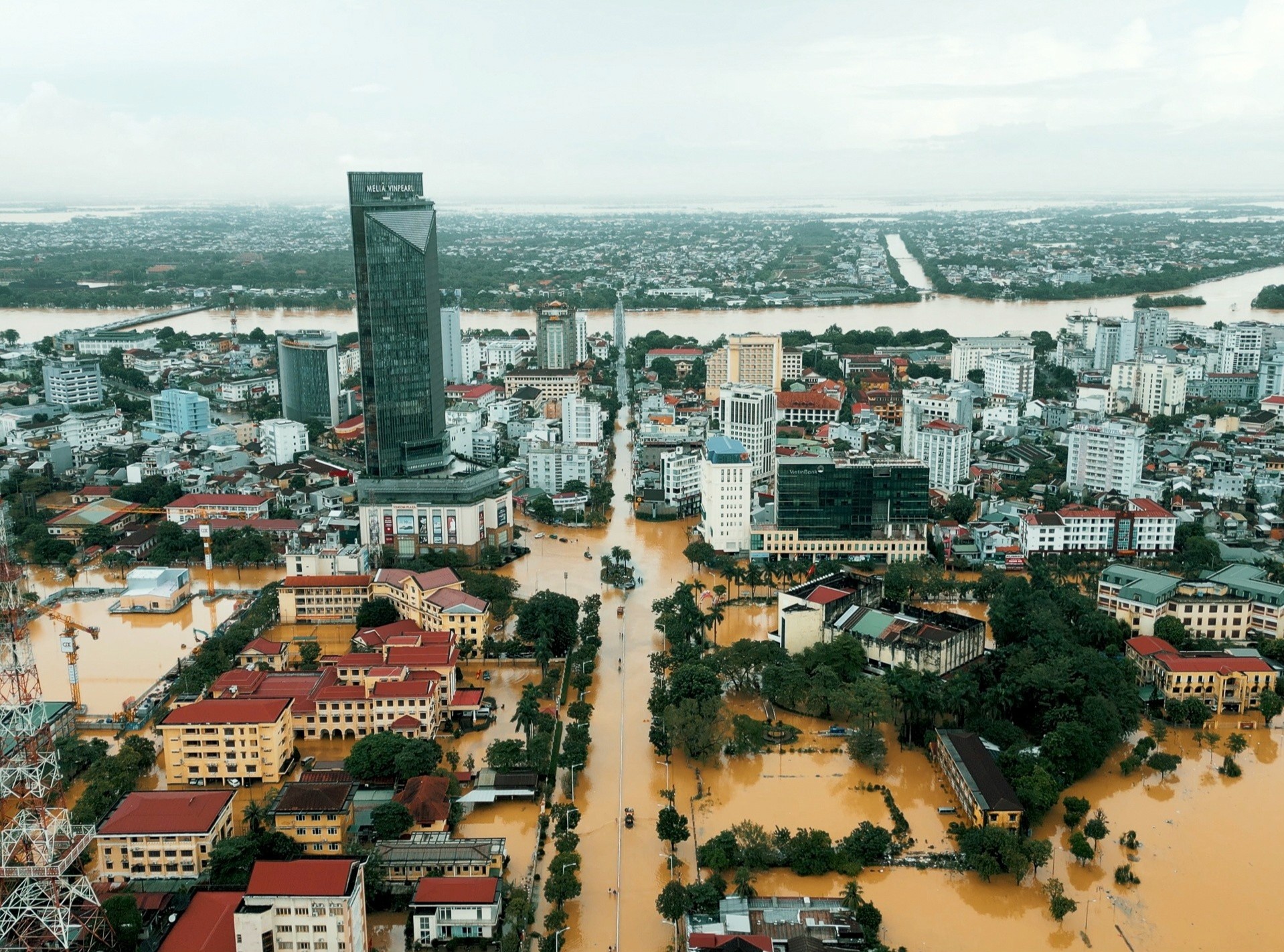 hue sau tran lut anh 6