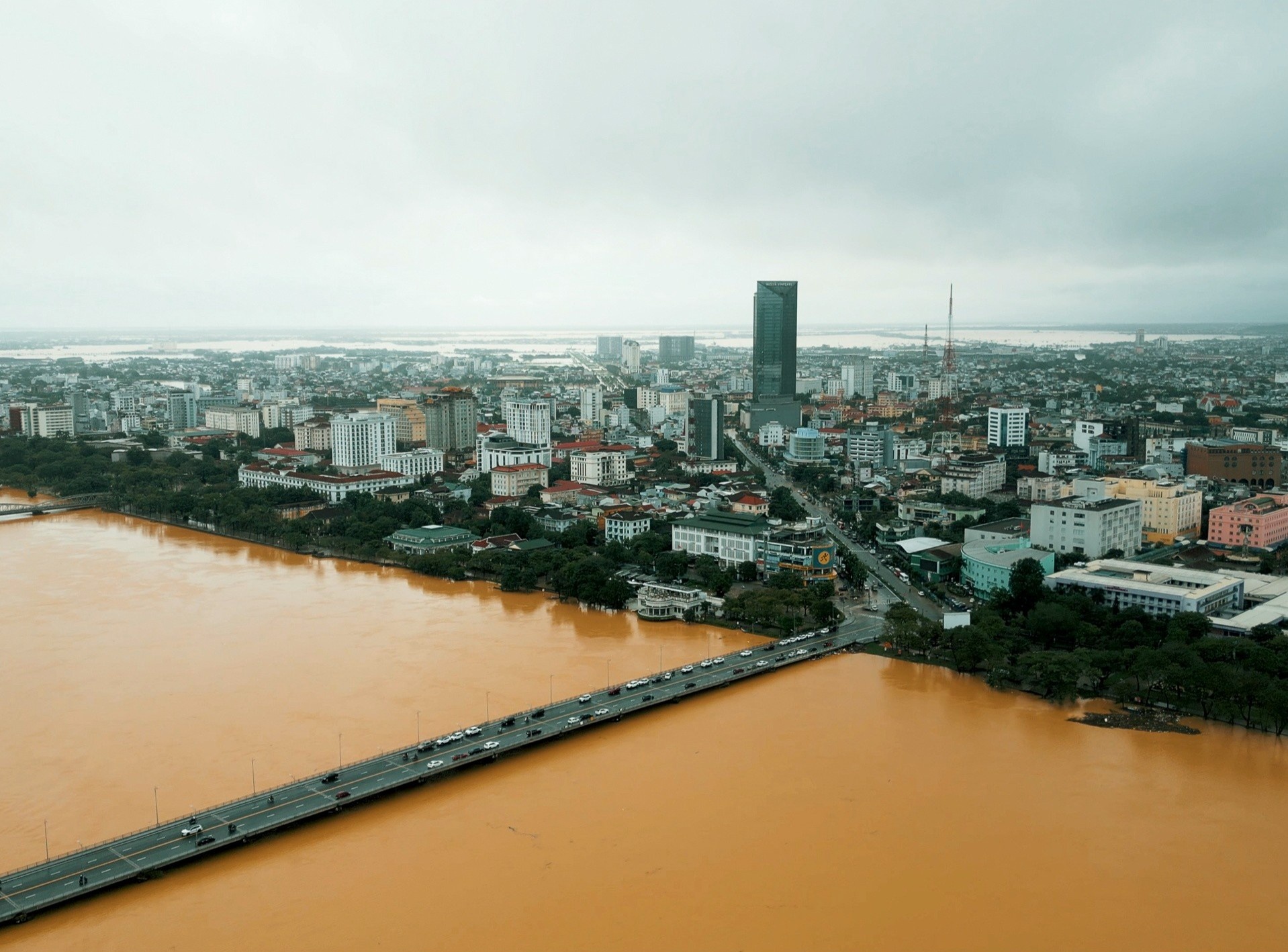 hue sau tran lut anh 4