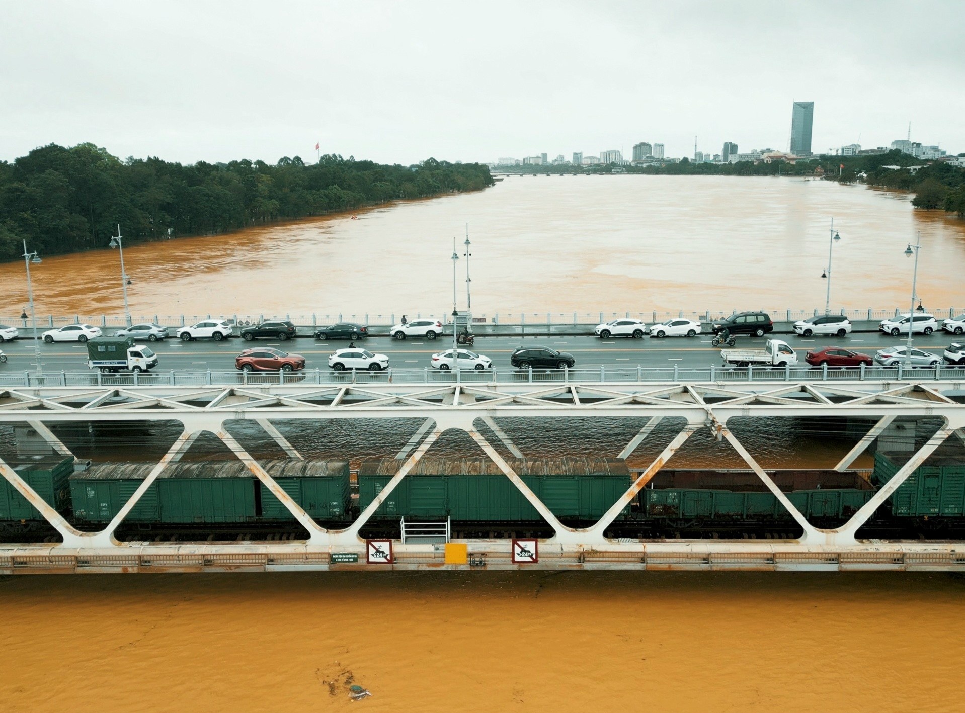 hue sau tran lut anh 7