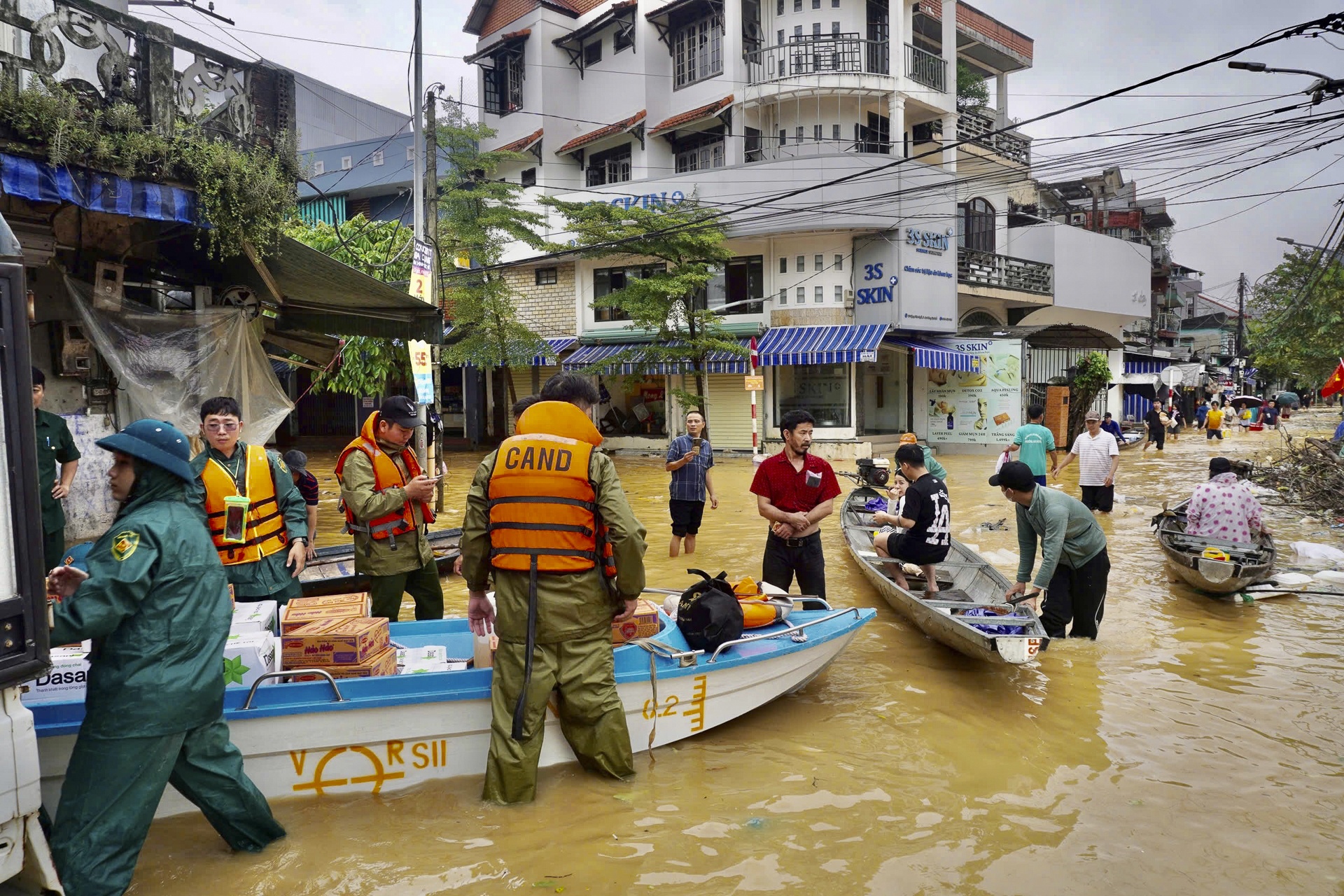 hue sau tran lut anh 28