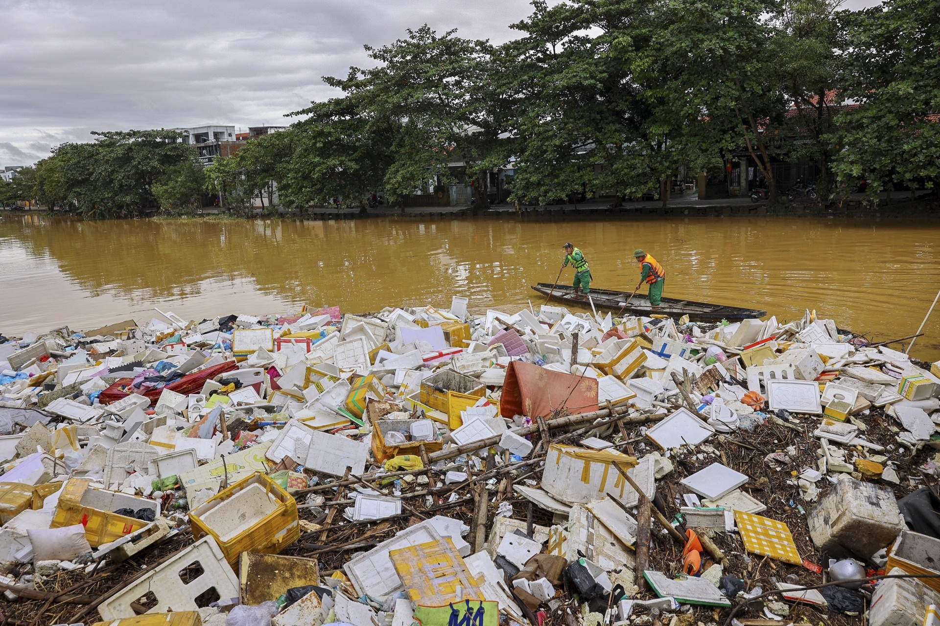 hue sau tran lut anh 9