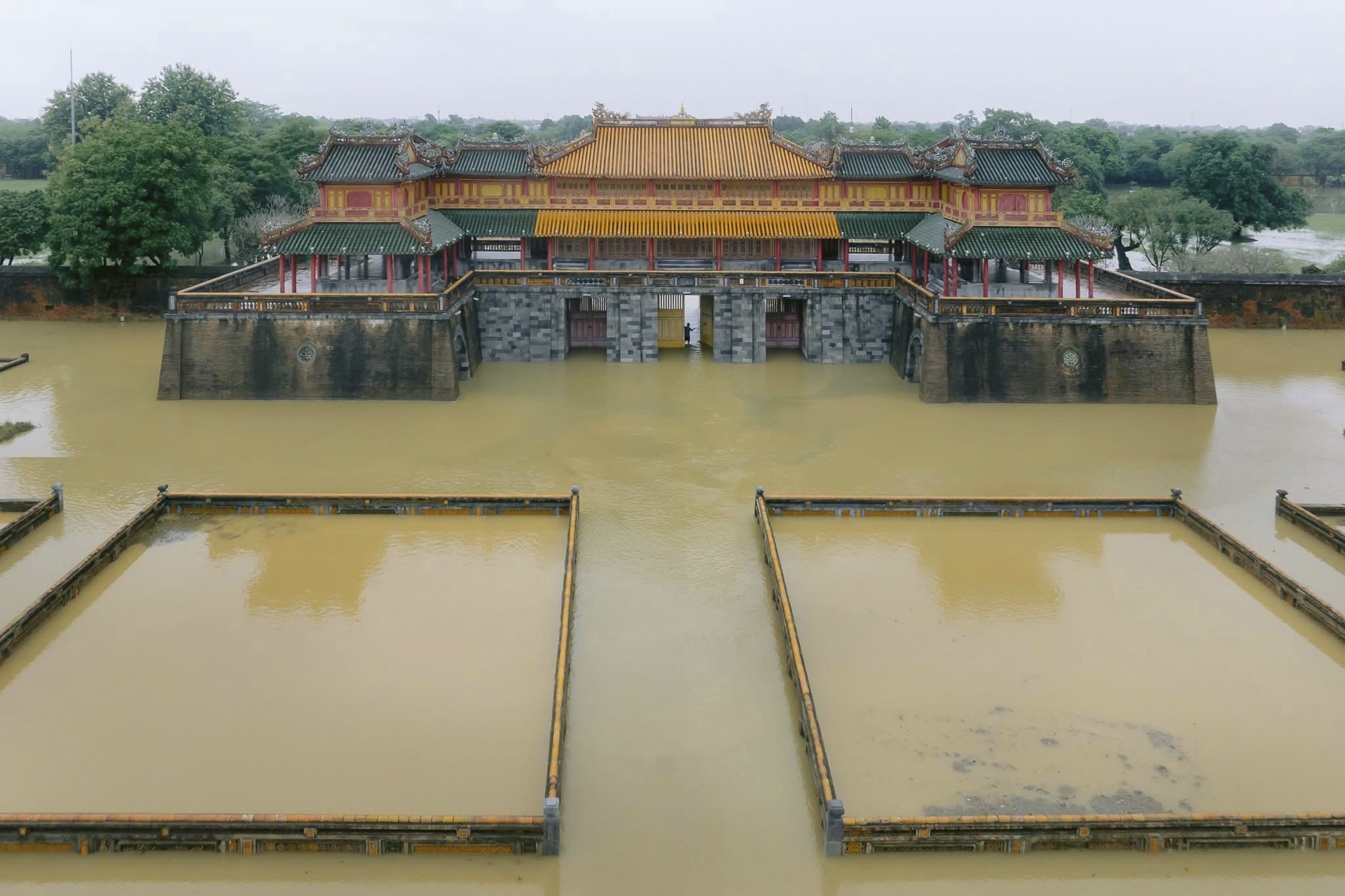 hue sau tran lut anh 3