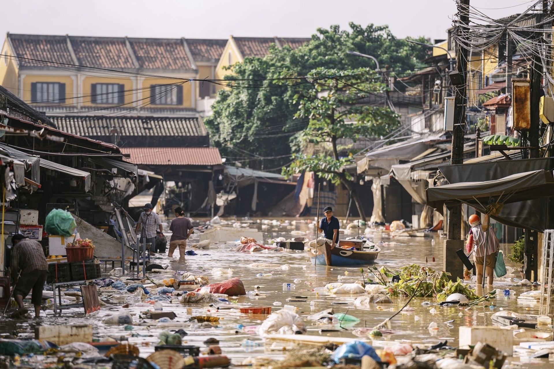 hue sau tran lut anh 26