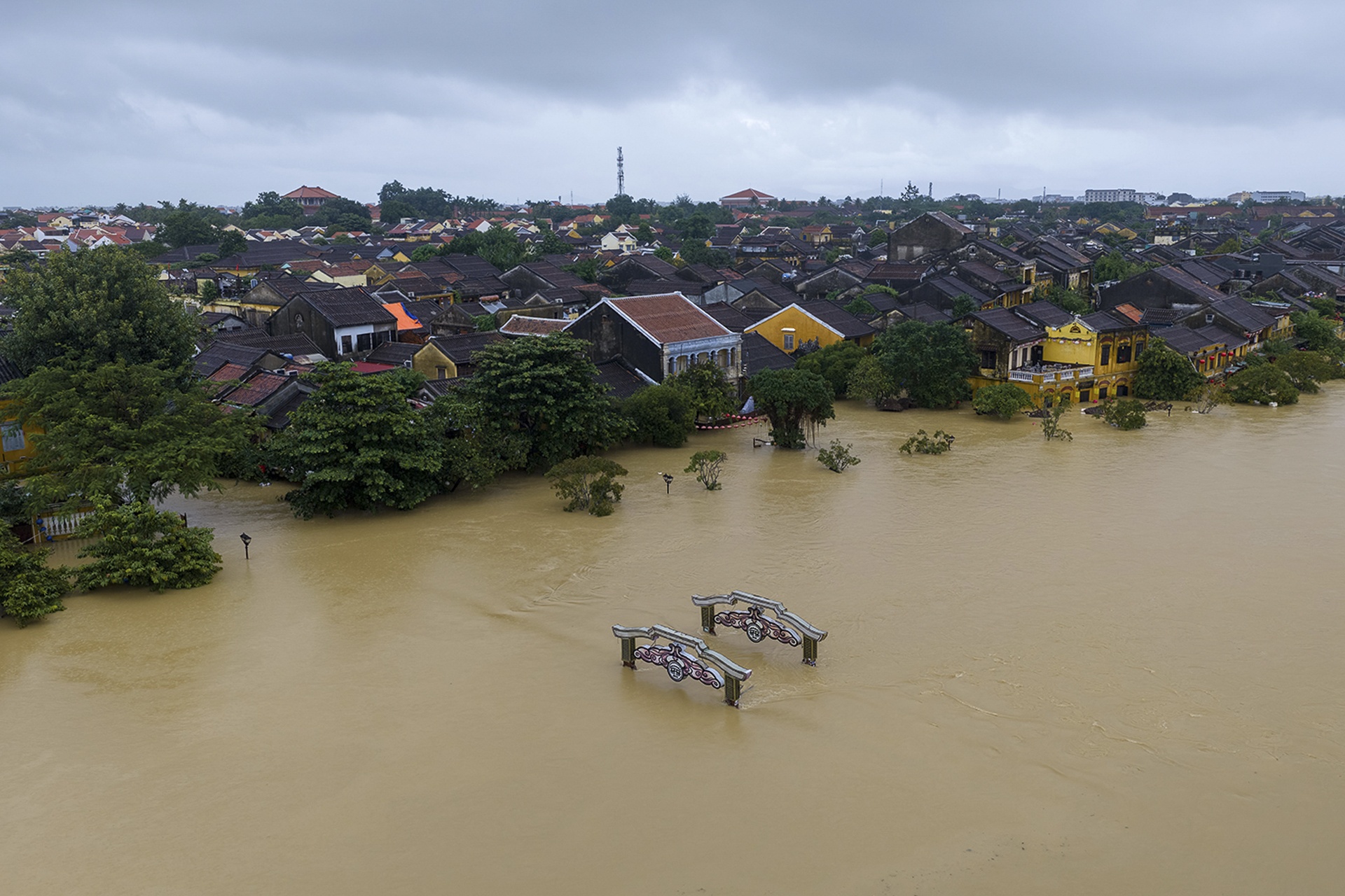 hue sau tran lut anh 15