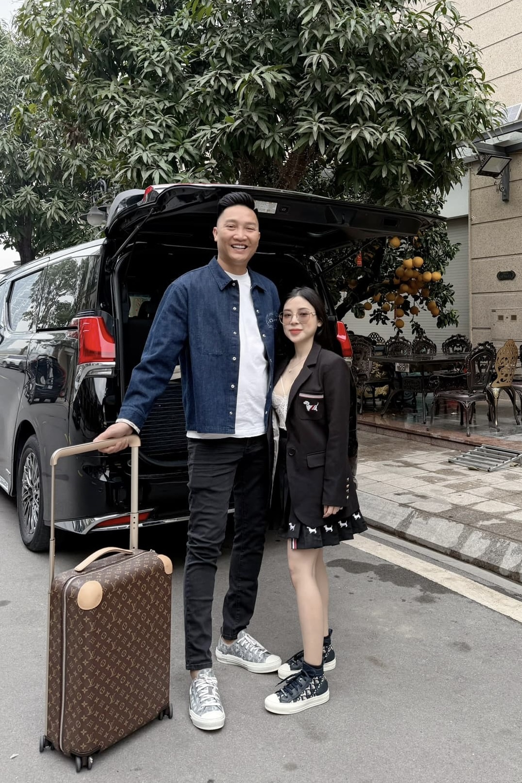 huan hoa hong bien mat anh 3