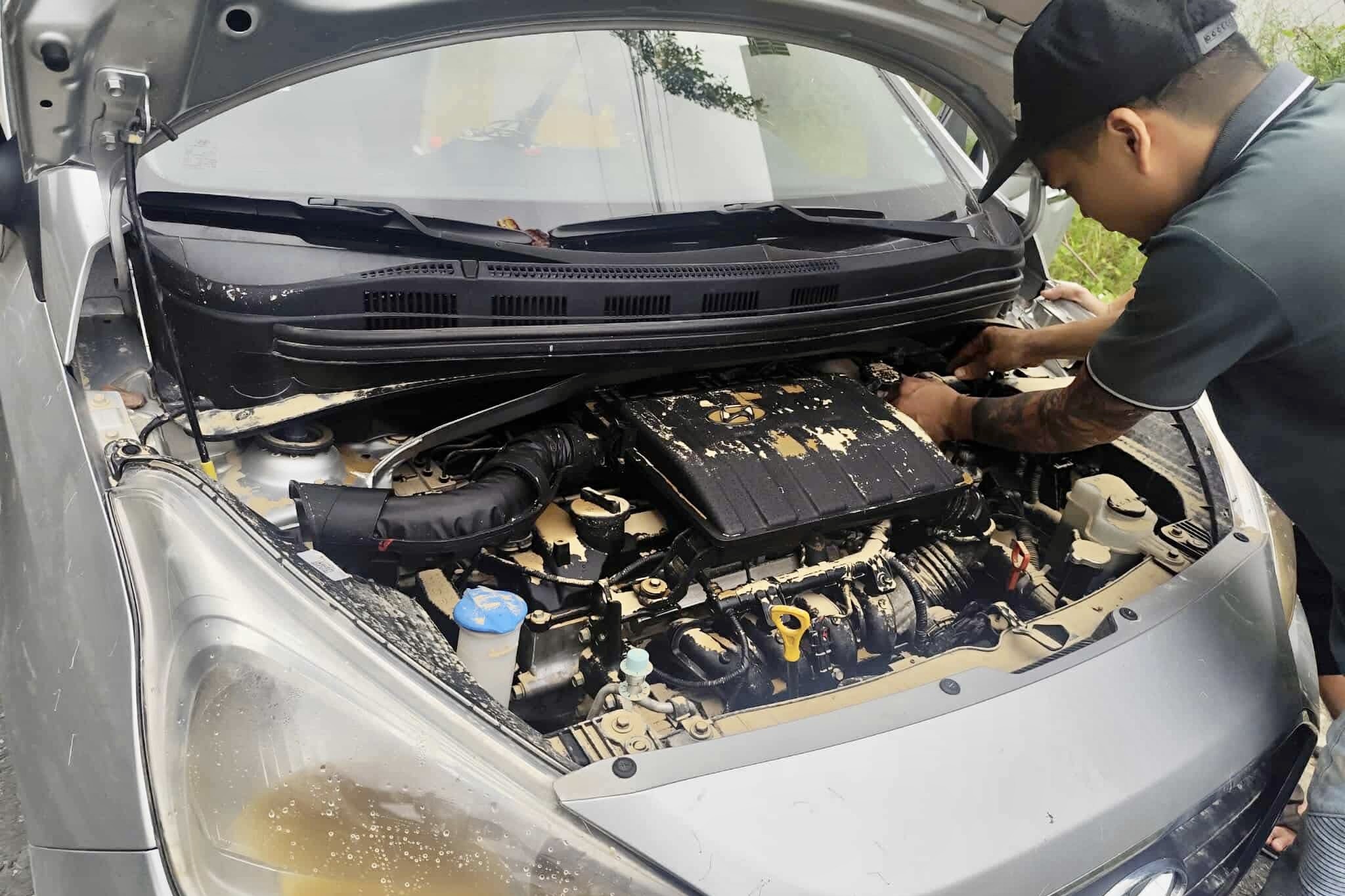 Garage qua tai, nguoi dan Nha Trang phai gui oto ngam nuoc vao TP.HCM hinh anh