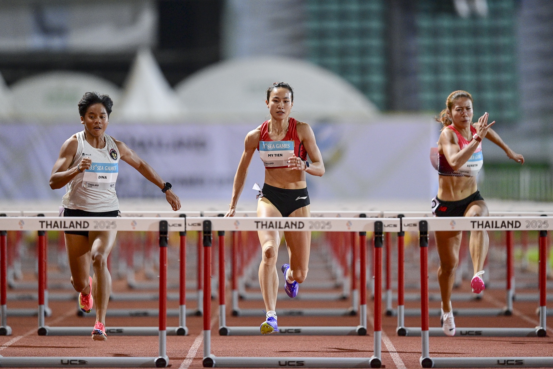 hot girl dien kinh anh 3