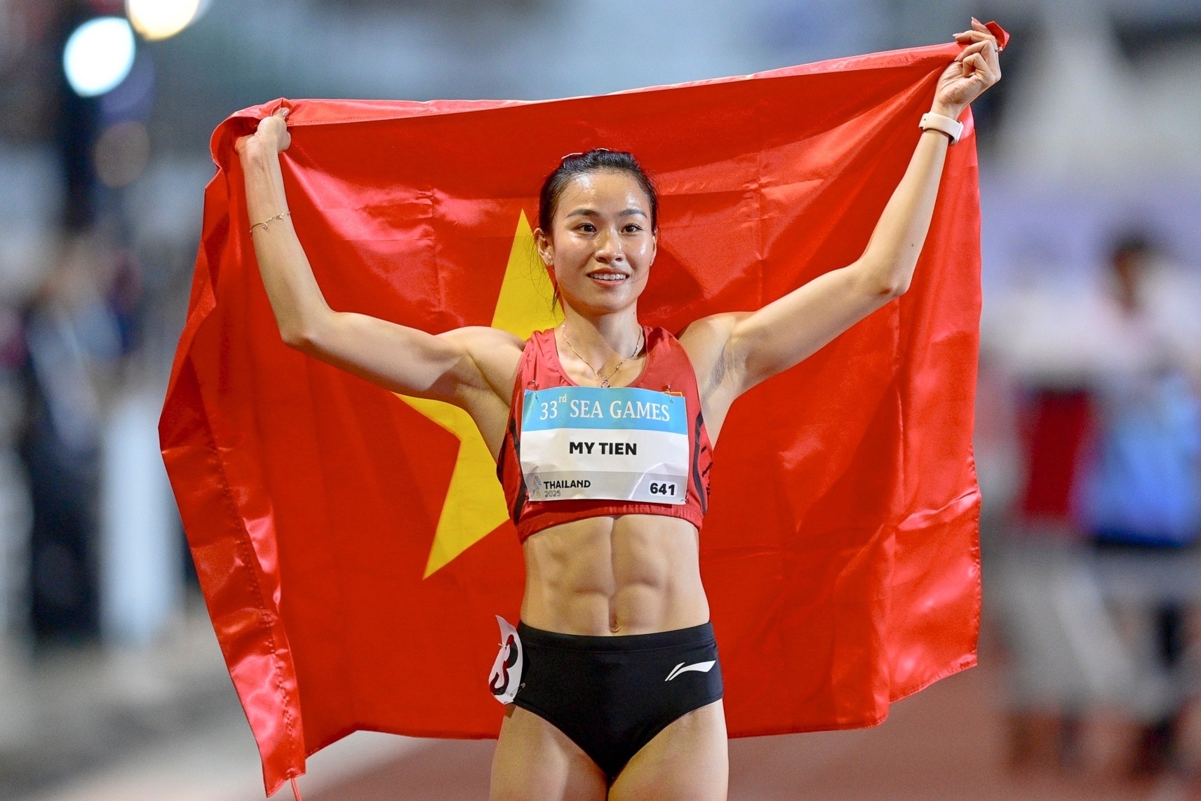 Co bung 6 mui an tuong cua 'hot girl dien kinh' o SEA Game 33 hinh anh