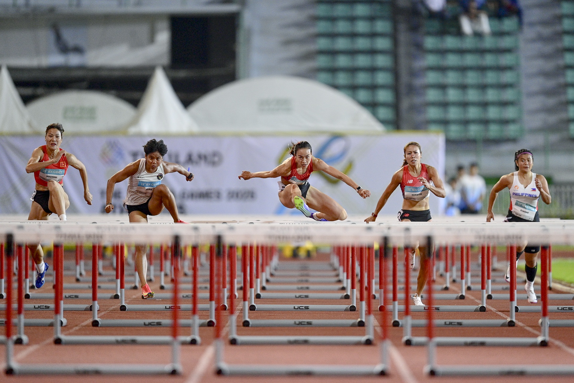 hot girl dien kinh anh 1