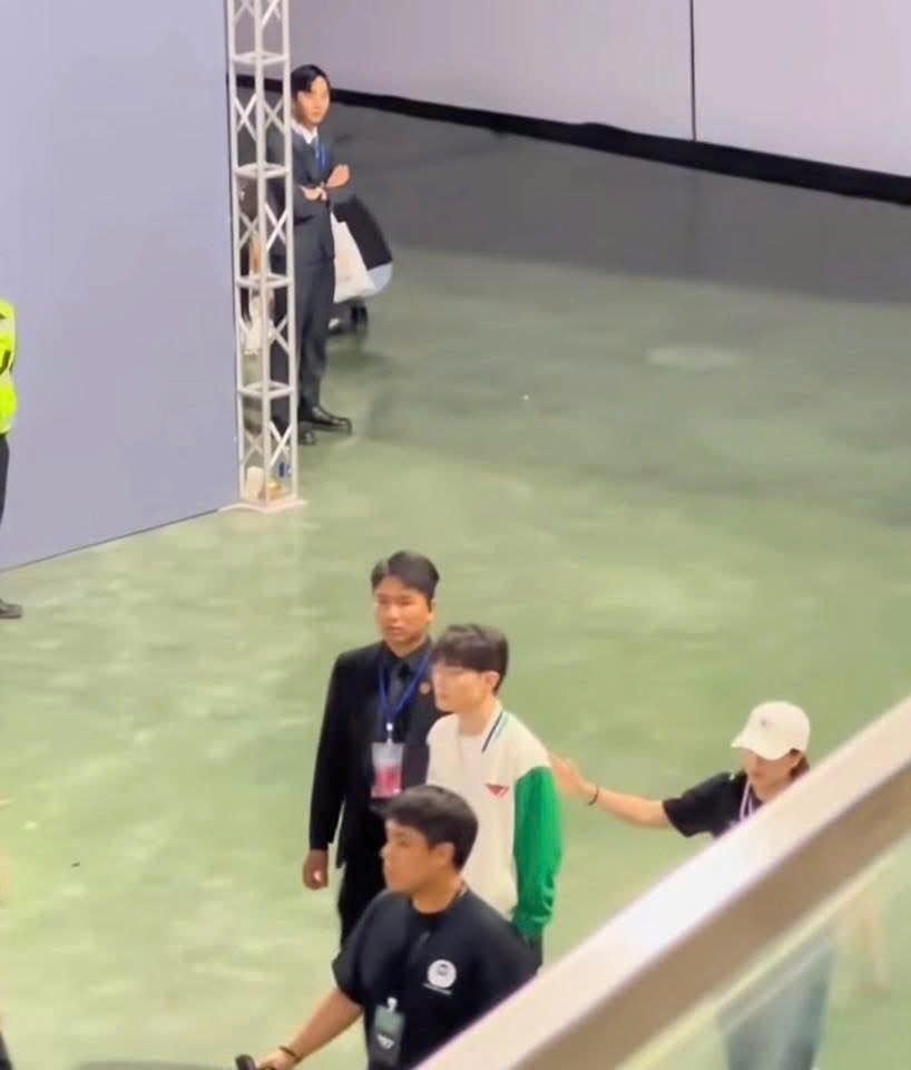 fan meeting cua T1 anh 1