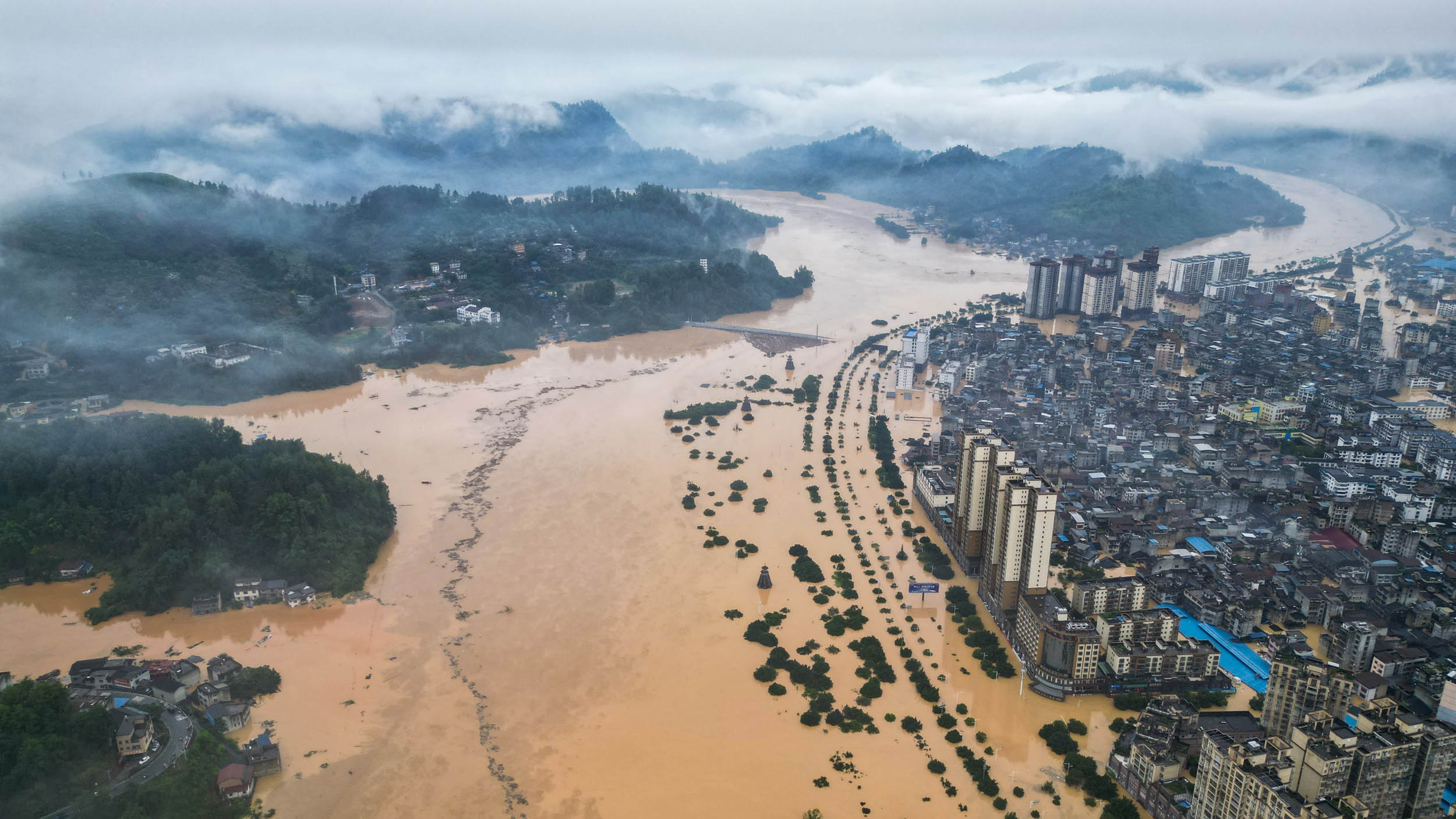 anh gay sung sot anh 8