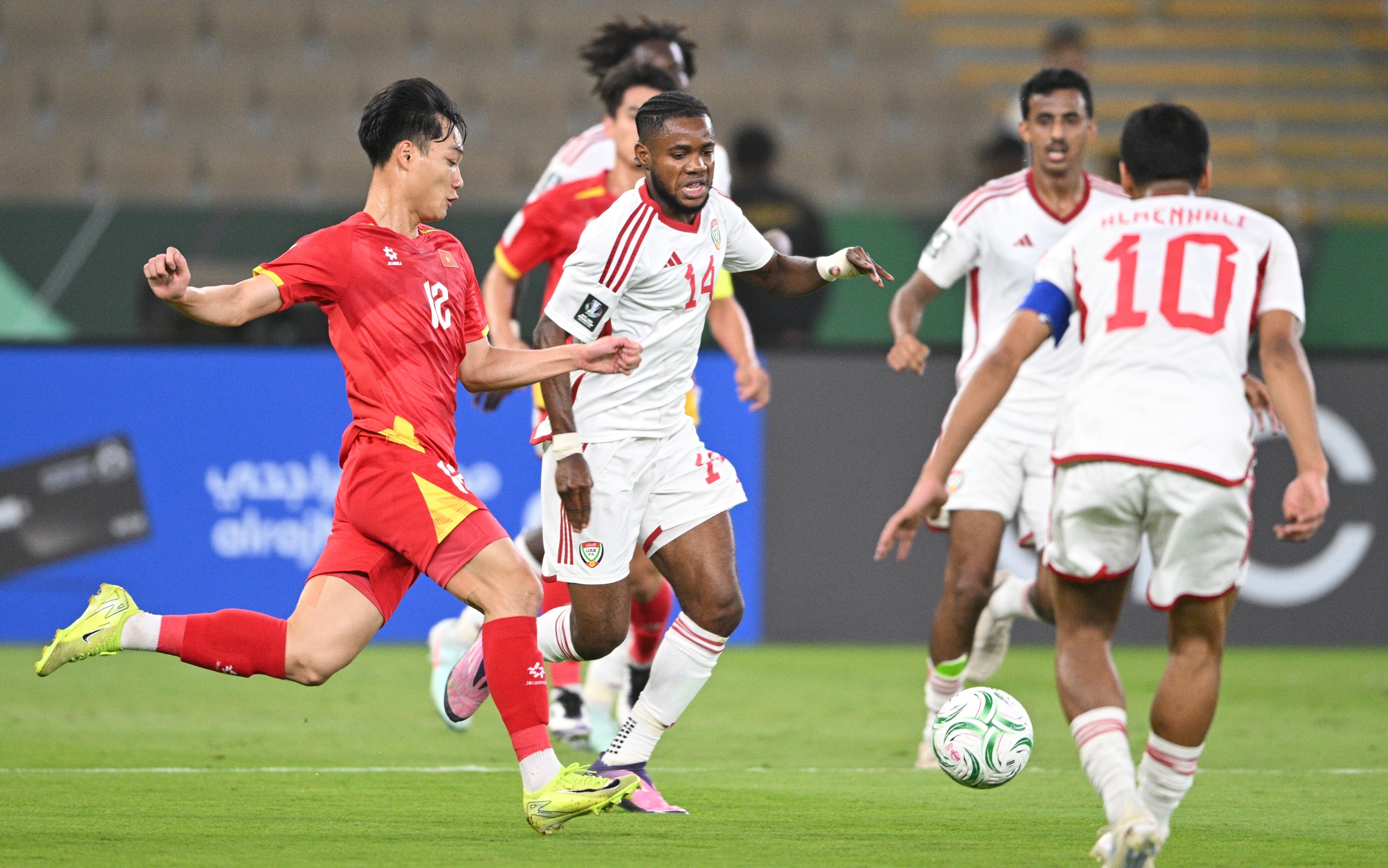 Bao Nhat Ban: U23 Viet Nam dang la 'ke ngang chan vi dai' hinh anh