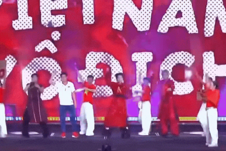 Clip Dinh Bac nhay 'suong tran' viral khap coi mang hinh anh