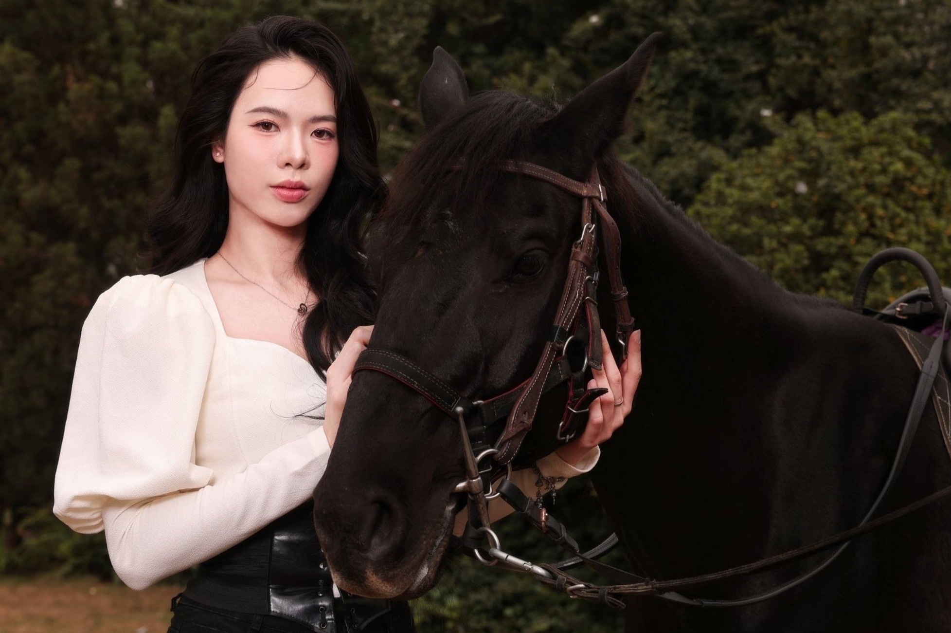 Khong nhan ra 'hoa khoi bong chuyen' cao 1m8 hinh anh