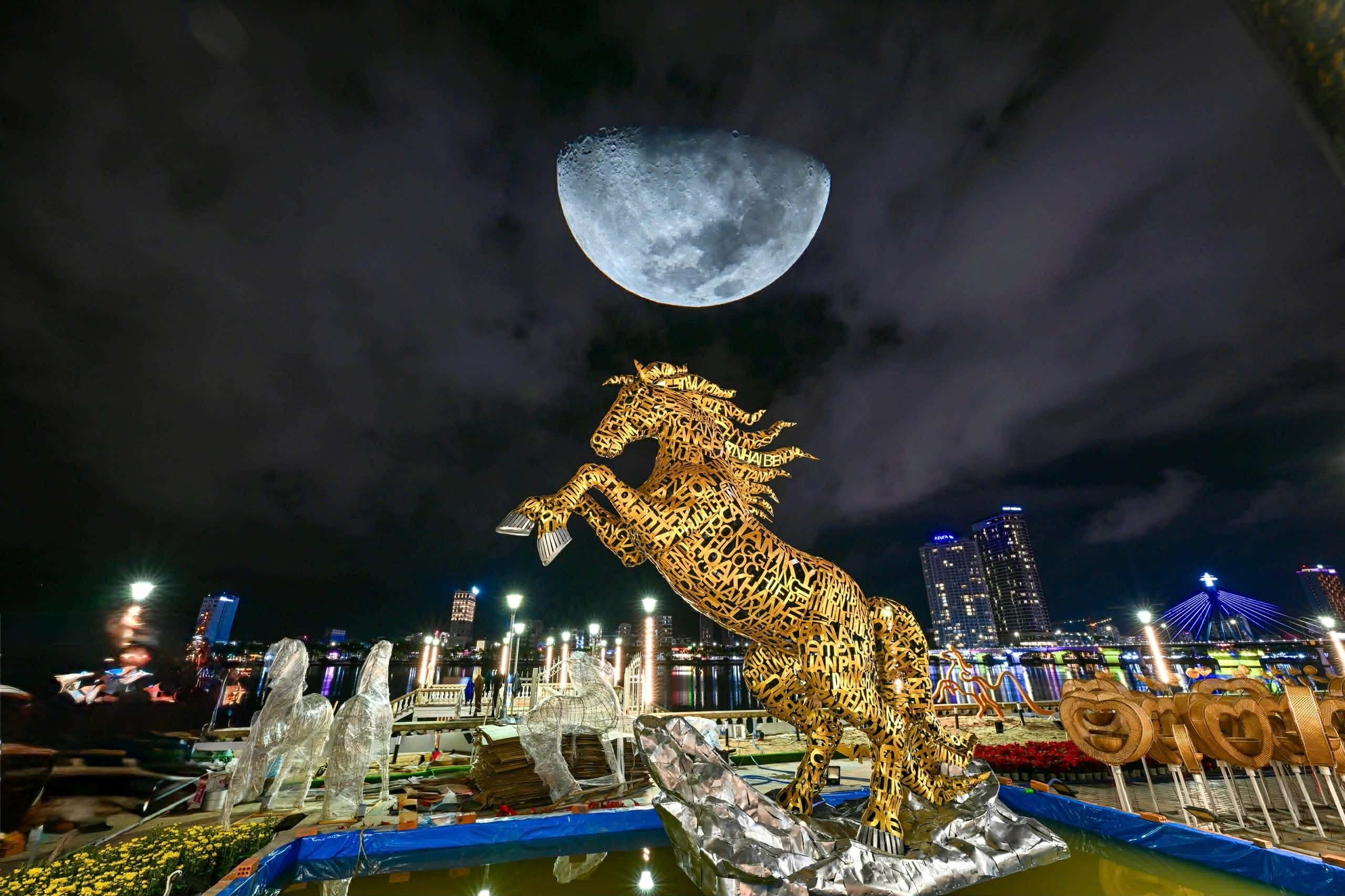 Thanh Giong cuoi ngua anh 9