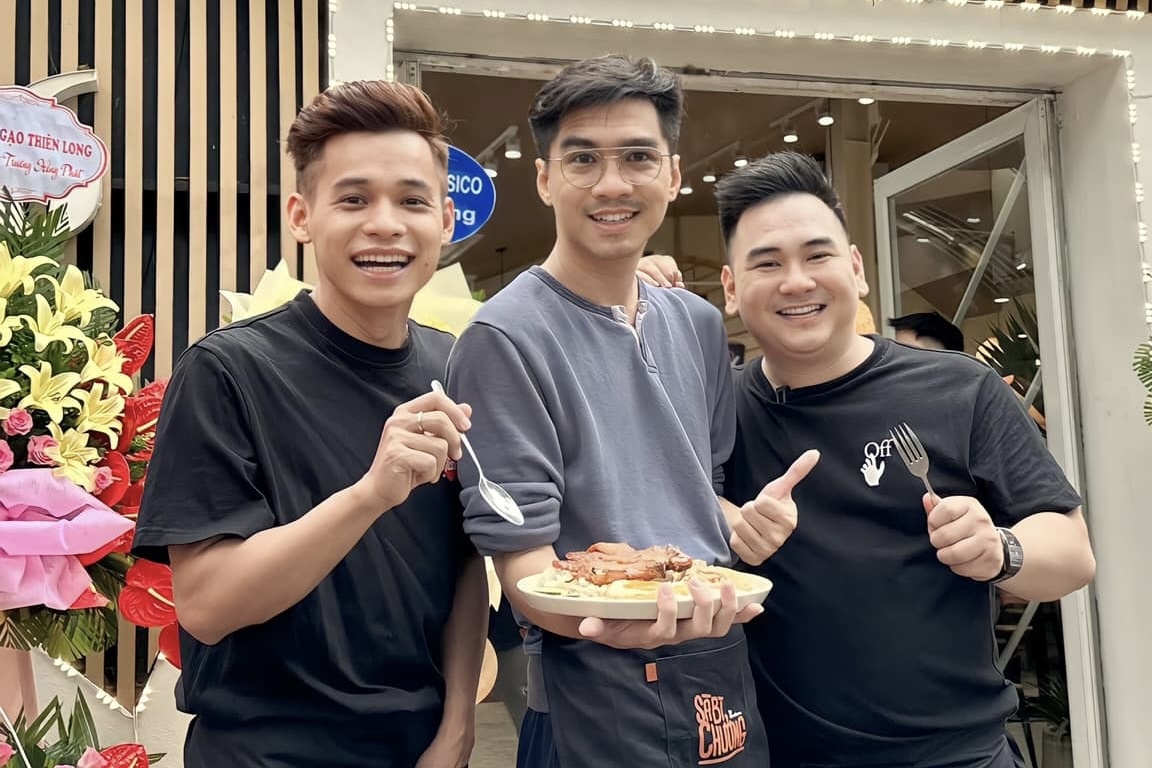 Quan com tam o Da Lat cua Do Mixi, Xemesis, PewPew dong cua hinh anh