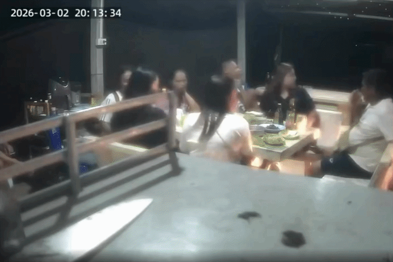 Tong xe dien cuong vao ban nhau cua vo cu o Thai Lan hinh anh