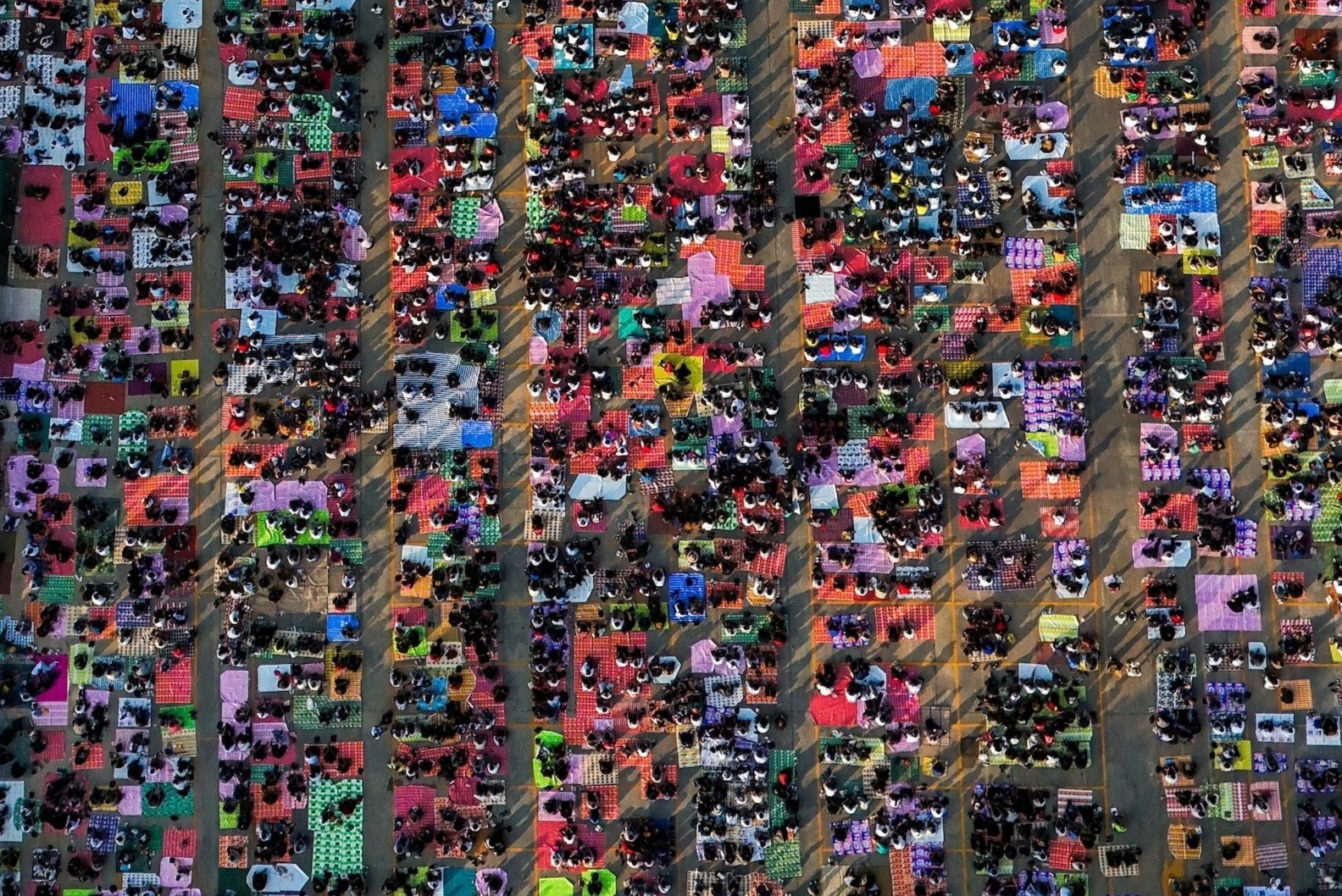 Canh tuong gay choang o le hoi xam hinh thieng nhat Thai Lan hinh anh