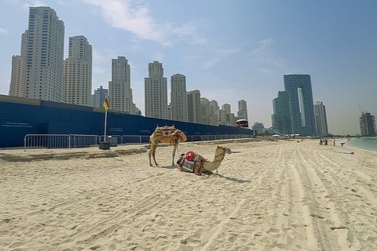 Dubai nhu thanh pho ma khi 'doi quan' KOL thao chay hinh anh