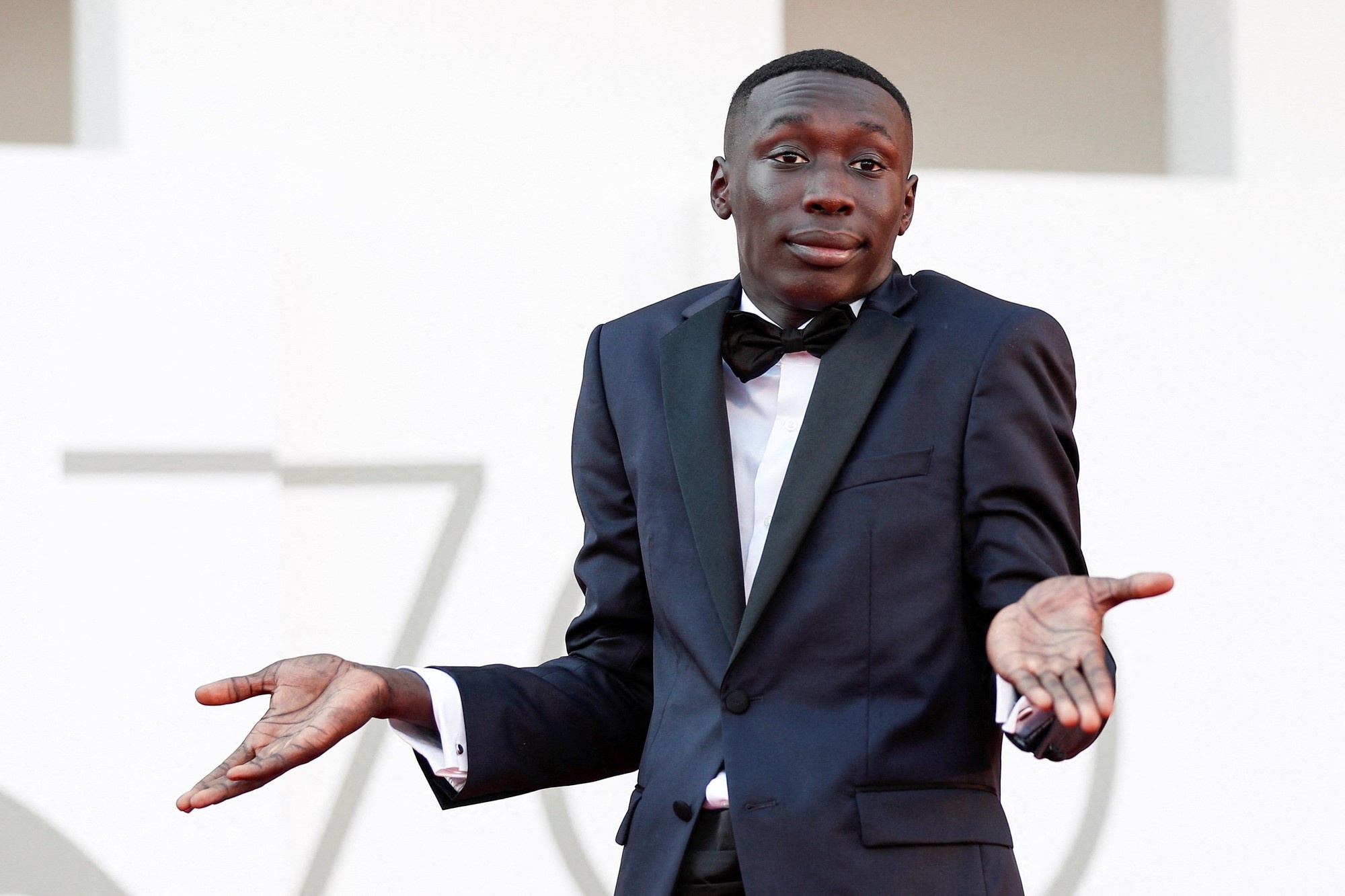 Cu doi doi cua TikToker nhieu follow nhat the gioi hinh anh