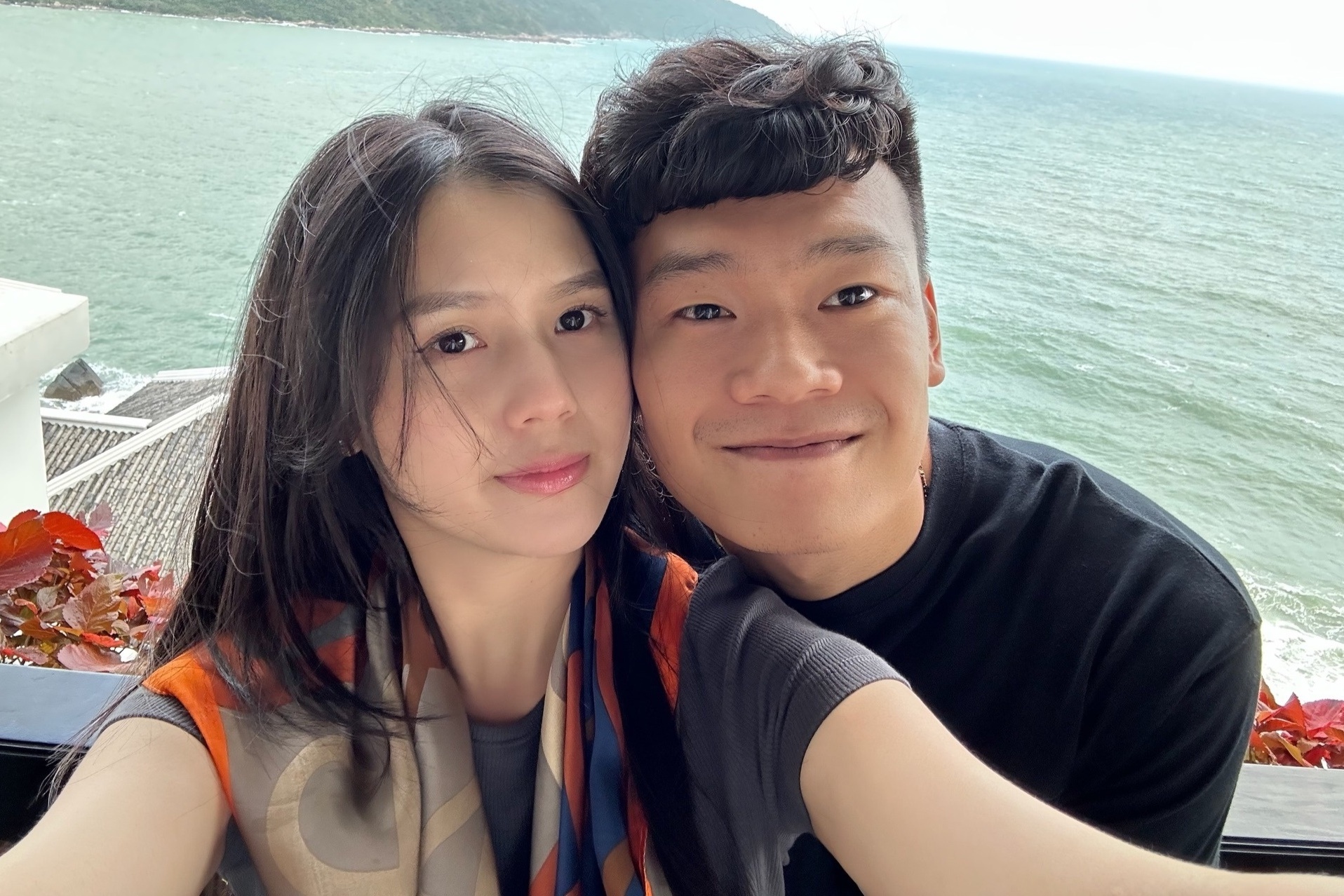 Thanh Chung bat ngo khoe co con thu 2 hinh anh