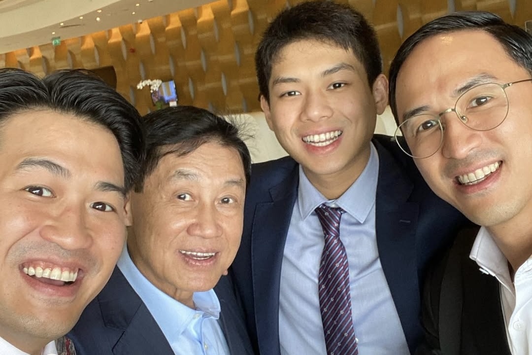 8 nguoi con cua ty phu Johnathan Hanh Nguyen hinh anh